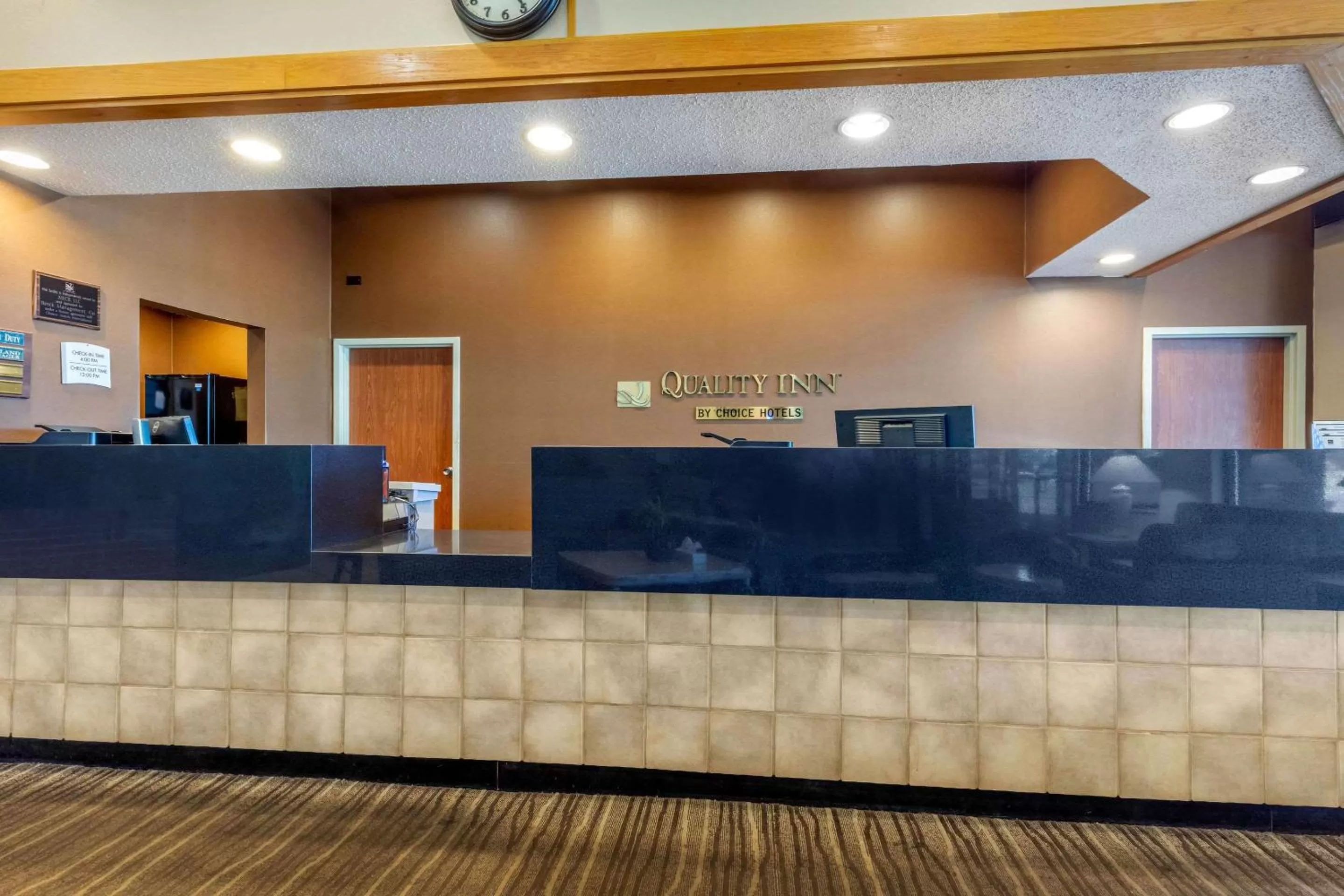 Lobby or reception in Quality Inn Exit 4