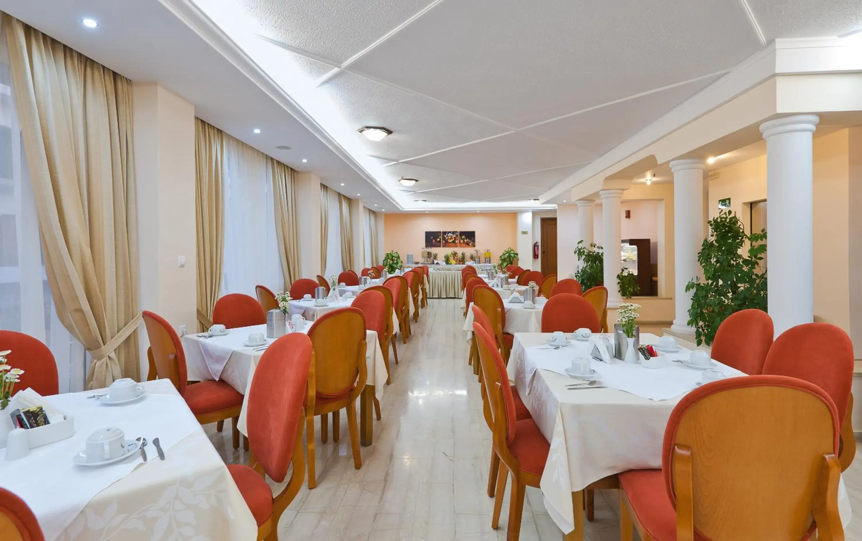 Restaurant/places to eat in Nefeli Hotel Restaurant/places to eat in Nefeli Hotel