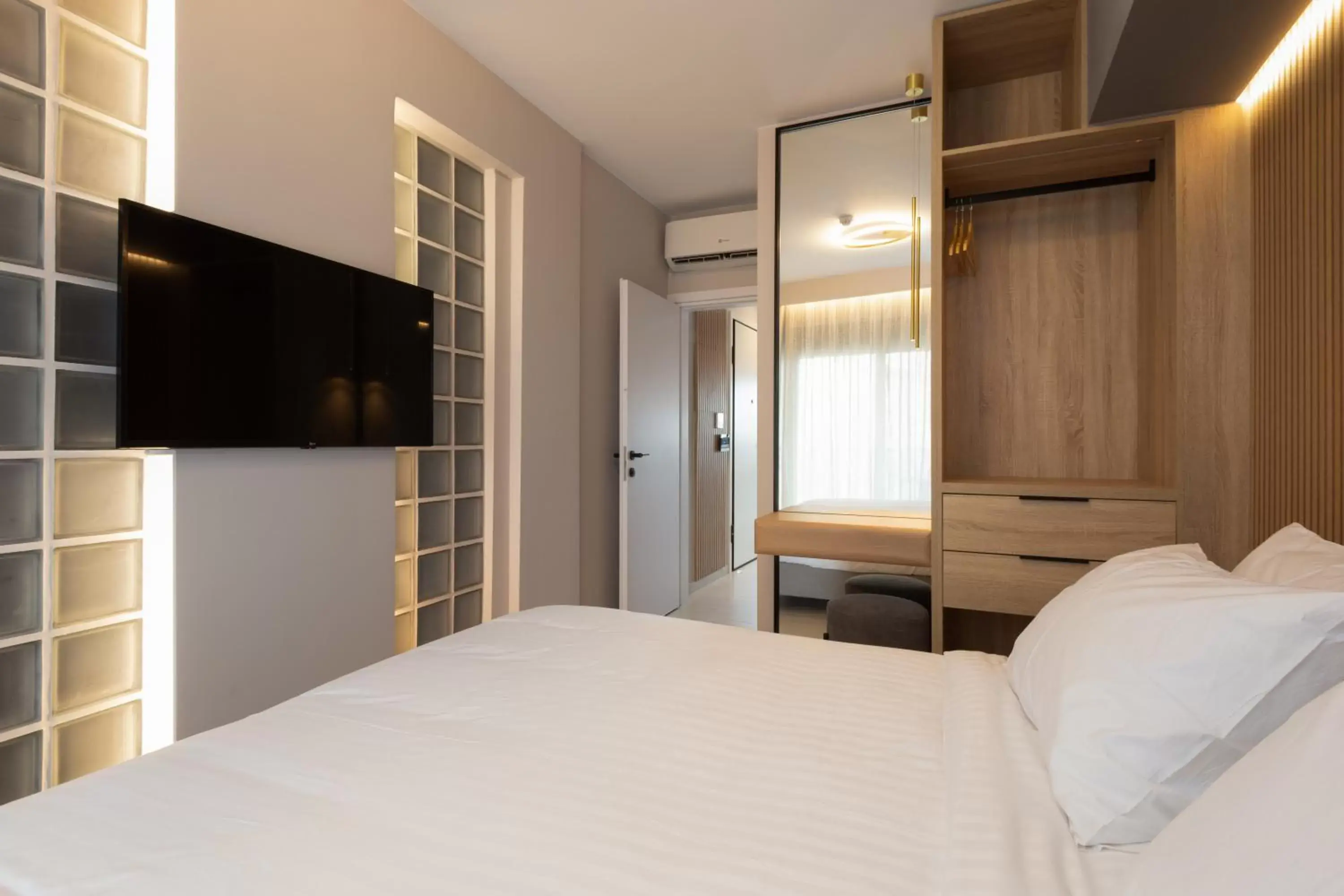 TV and multimedia, Bed in LUX&EASY Athens Downtown Residences