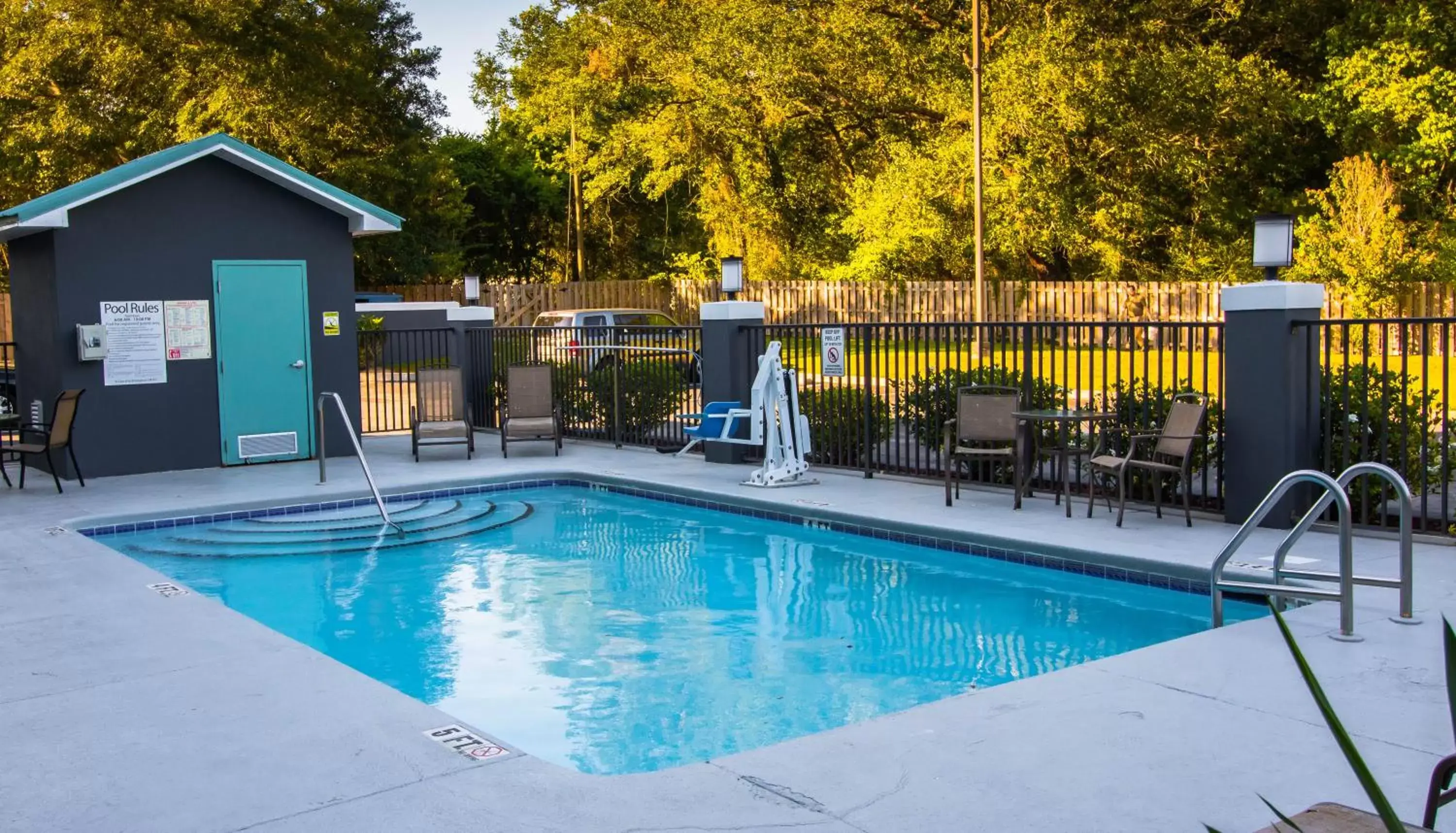 Swimming Pool in Best Western Plus Blue Angel Inn