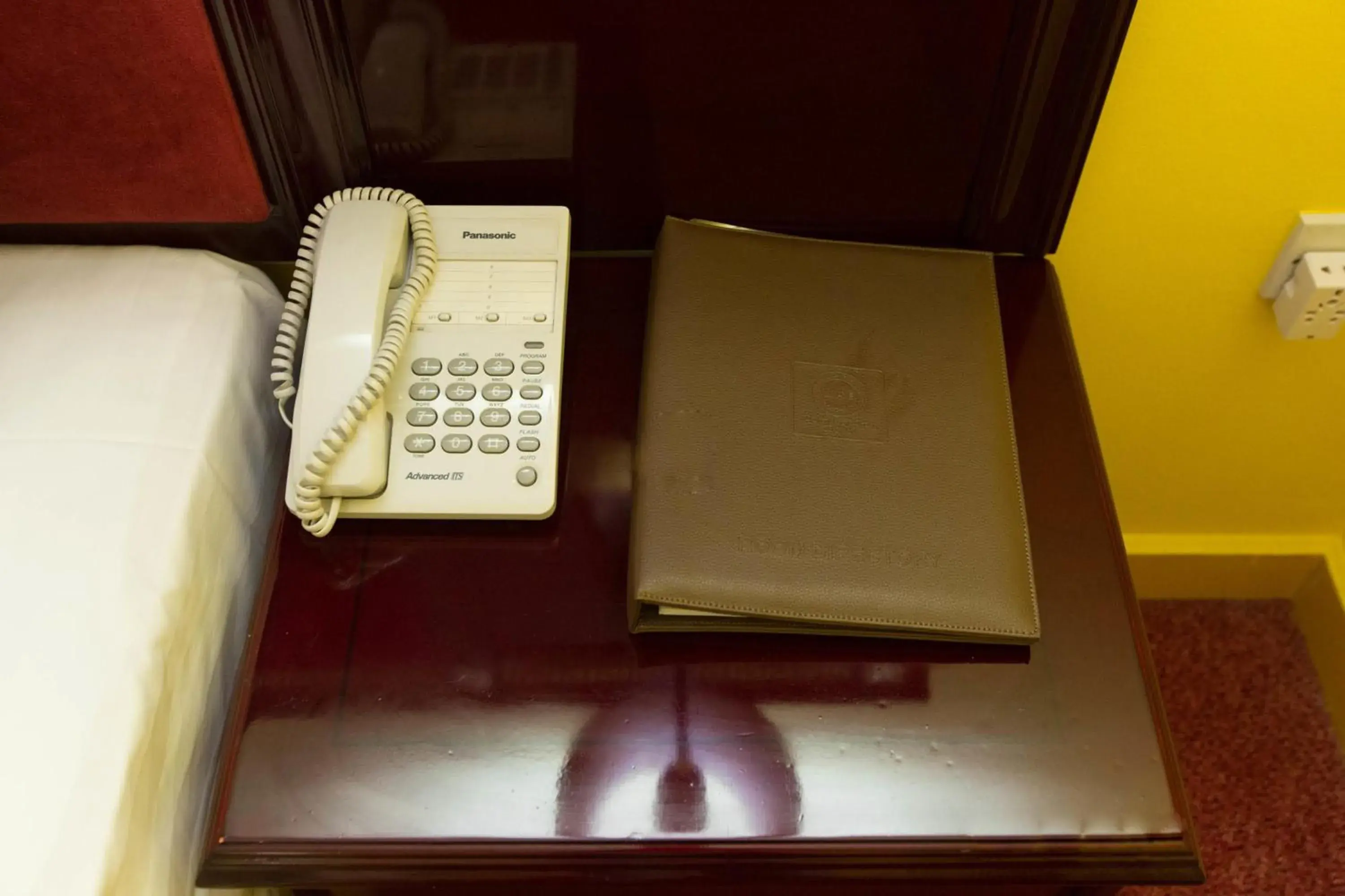 Bedroom in Comfort Inn Hotel Deira Bedroom in Comfort Inn Hotel Deira