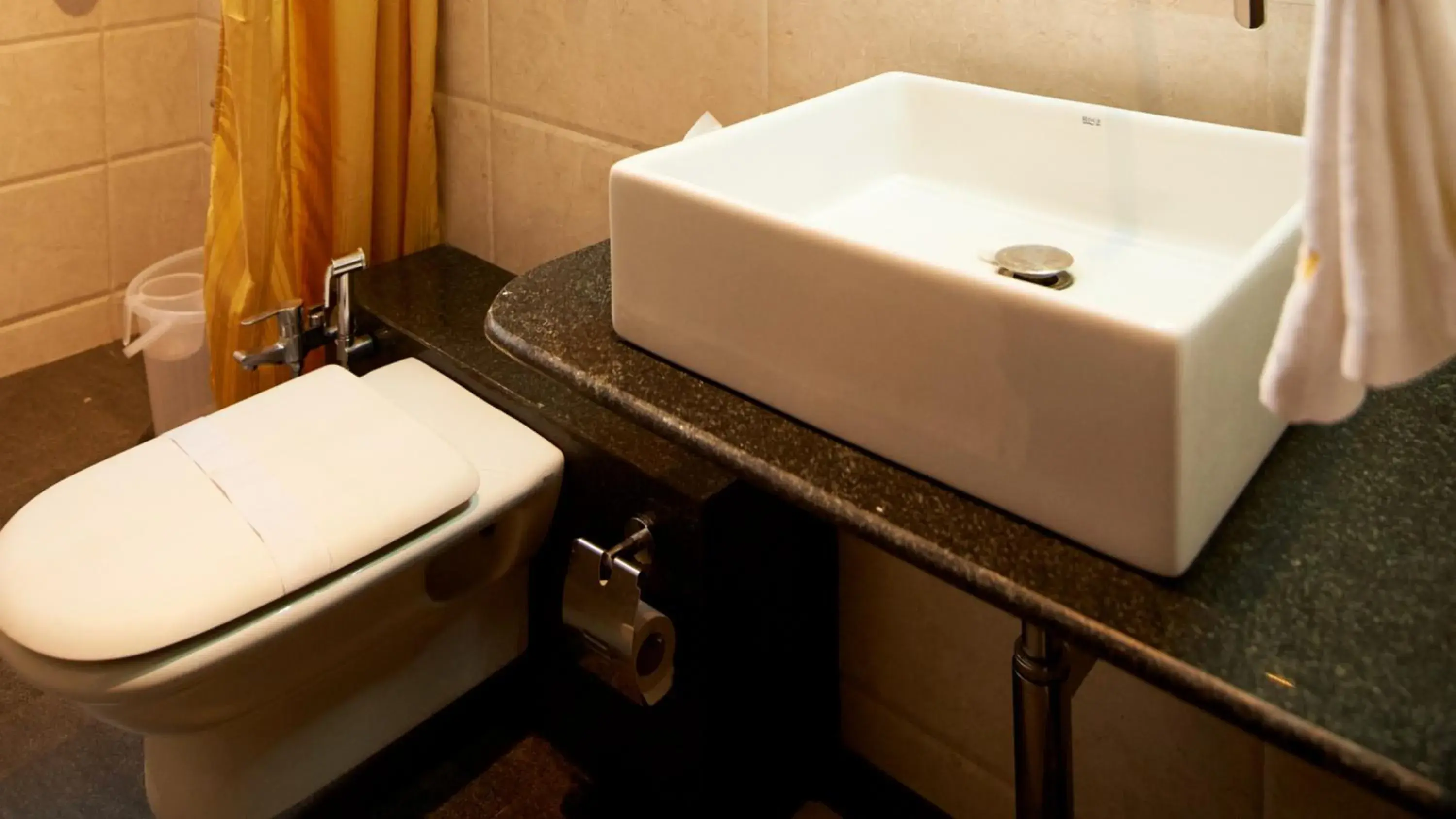 Bathroom in Hotel Golden View