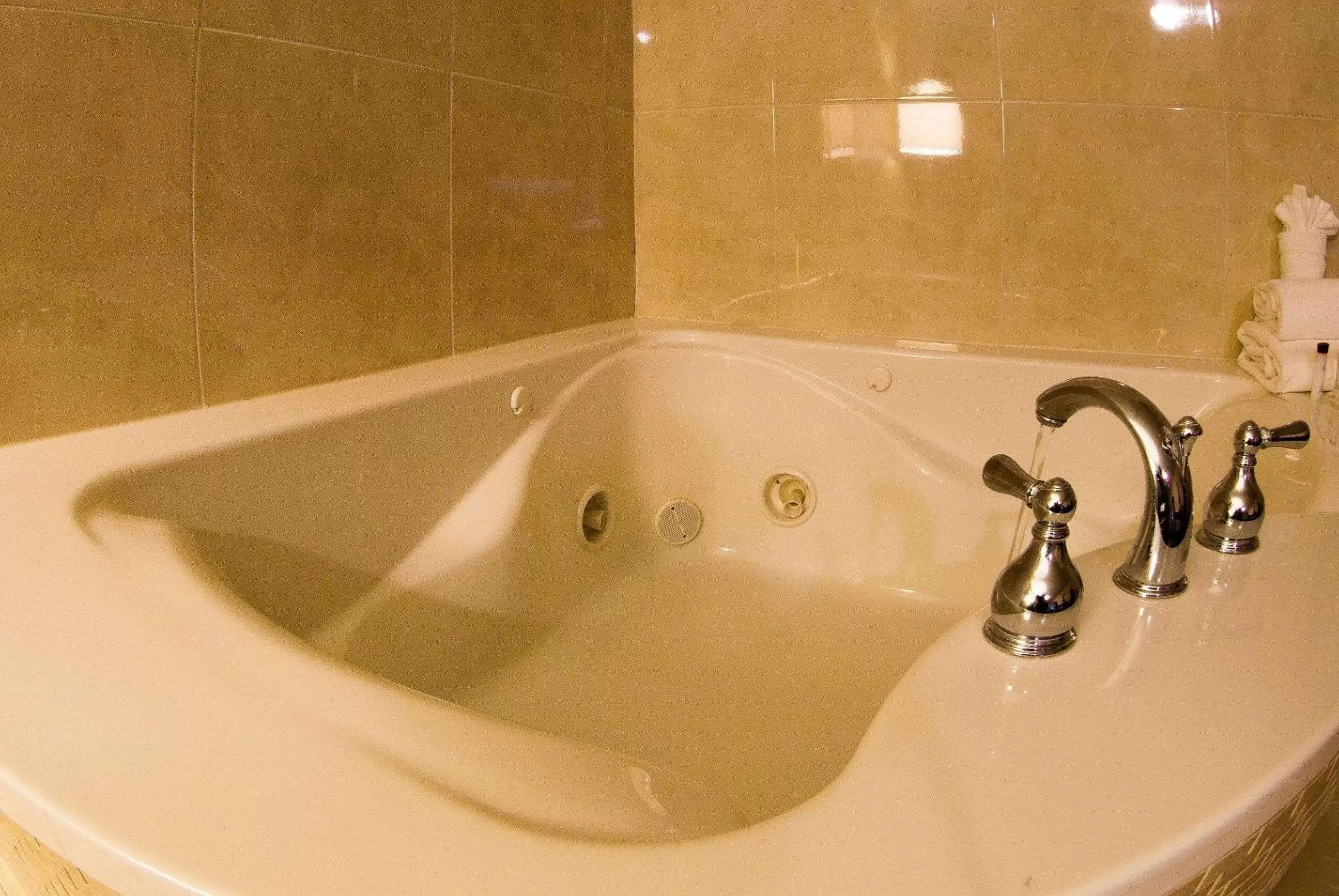 Photo of the whole room, Bathroom in Ramada by Wyndham Houston Intercontinental Airport East