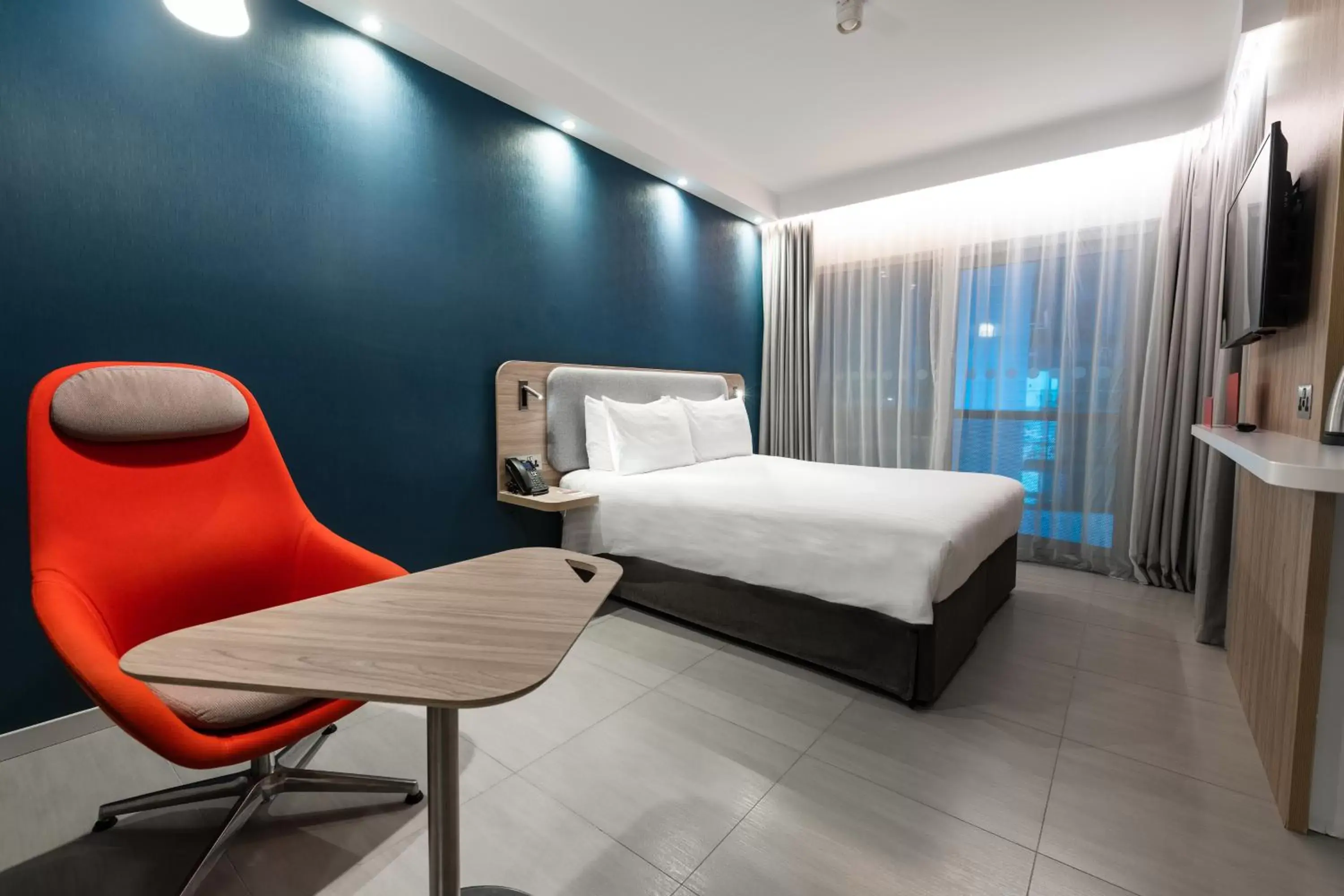 Bed in Holiday Inn Express - Malta, an IHG Hotel