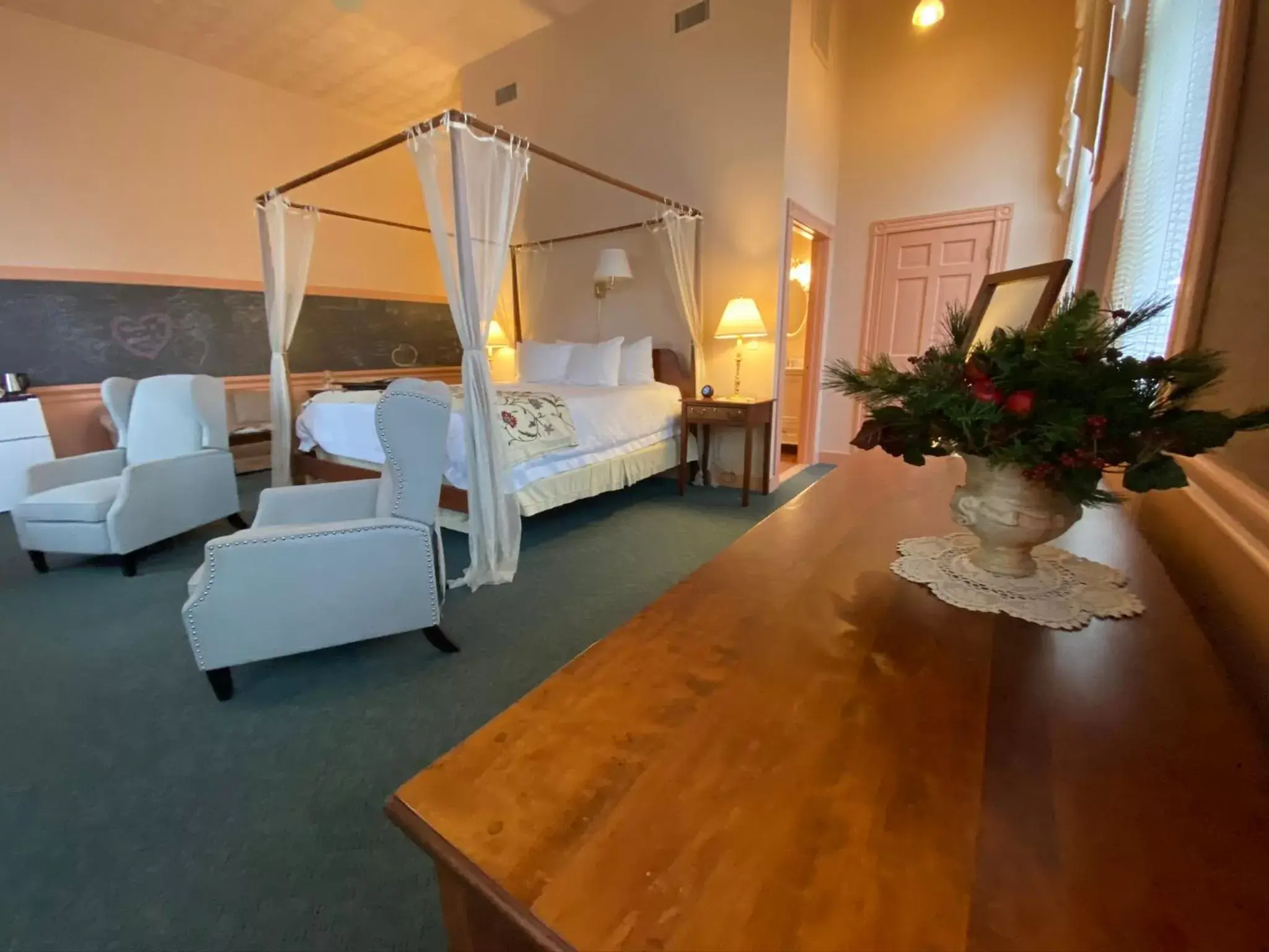 Bed in Chambery Inn Bed in Chambery Inn