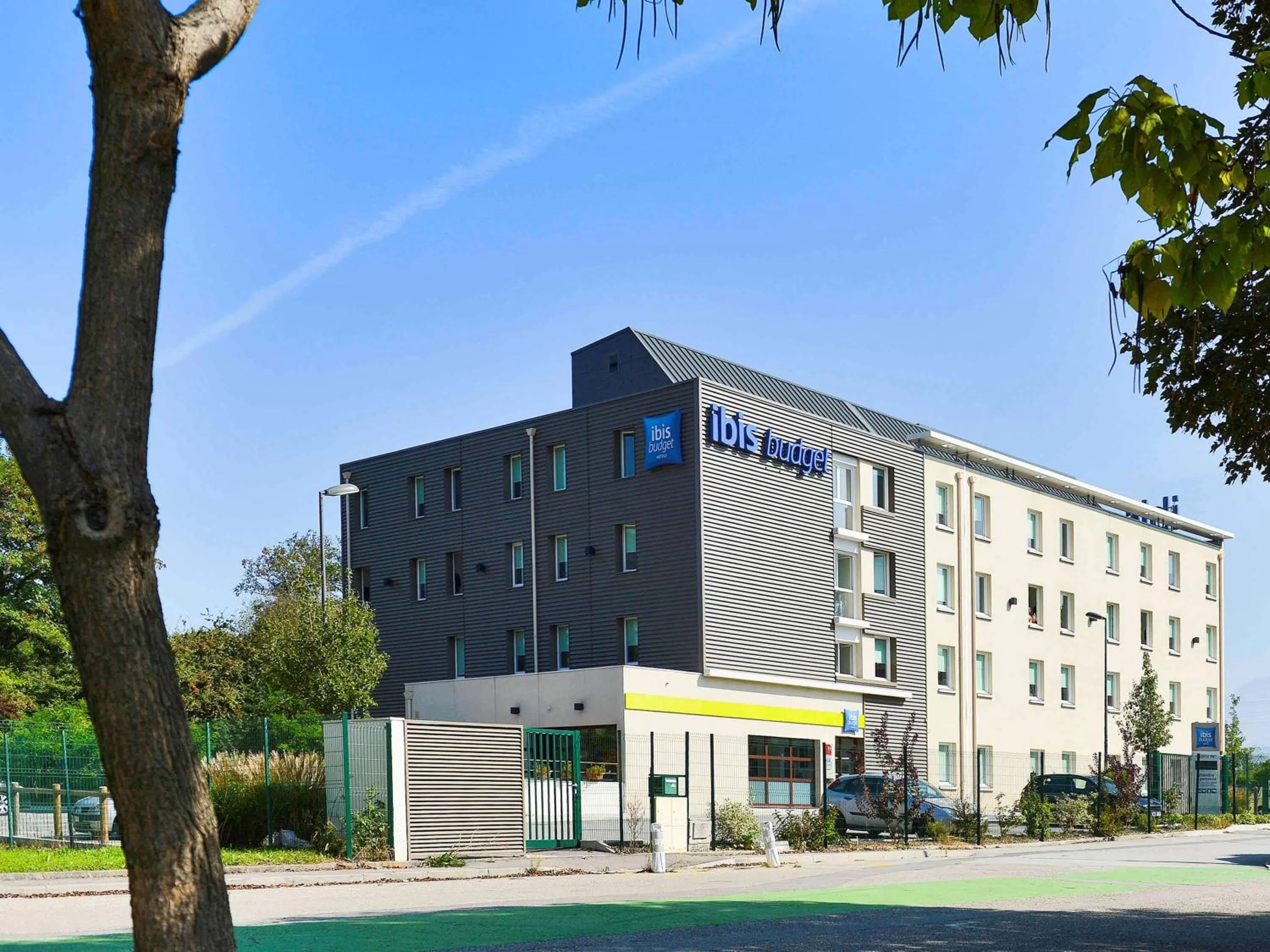 Property building in Ibis Budget Grenoble Sud Seyssins