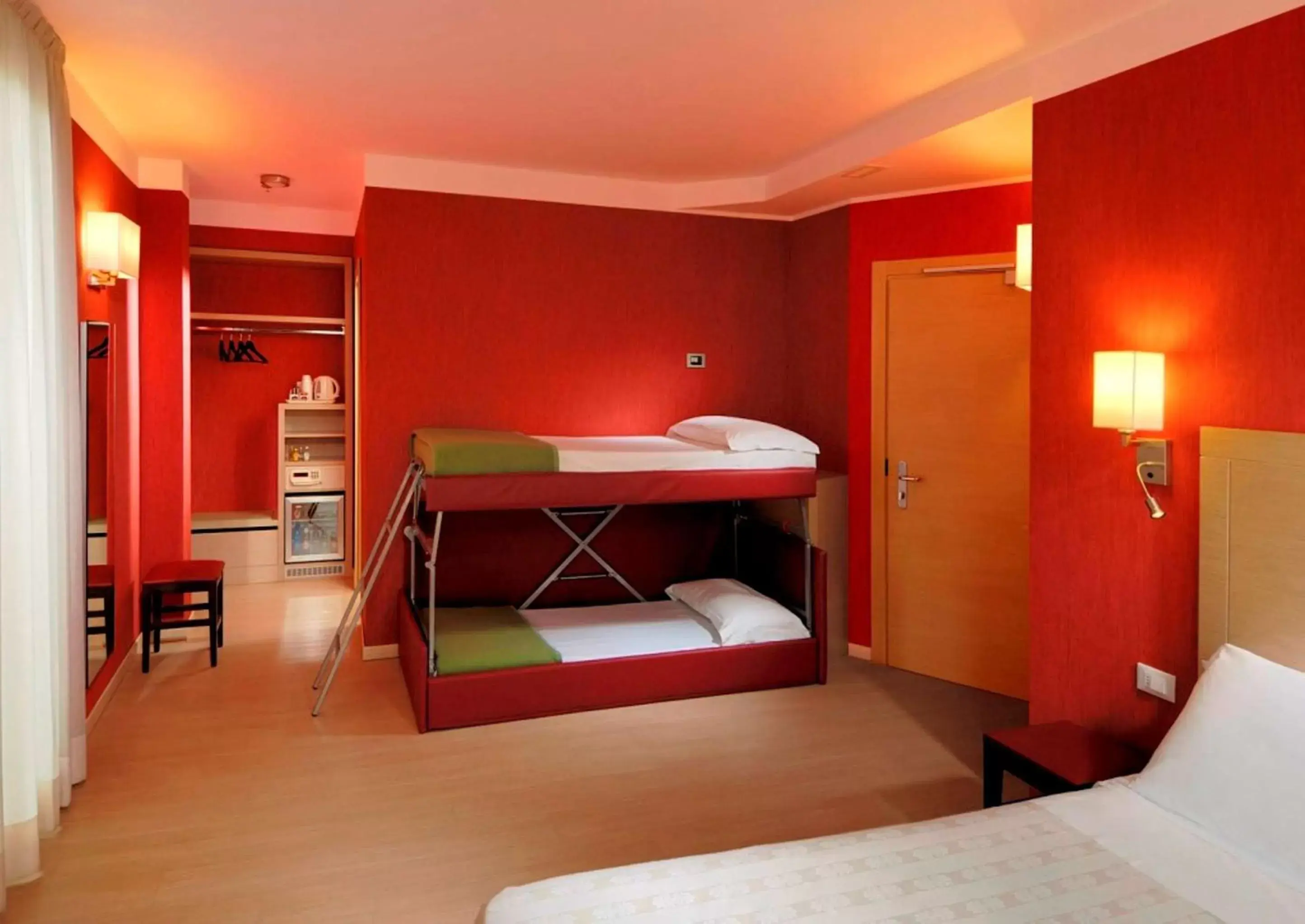 Bedroom, Bunk Bed in Best Western Porto Antico