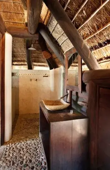 Bathroom, Seating Area in El Alquimista Yoga Spa