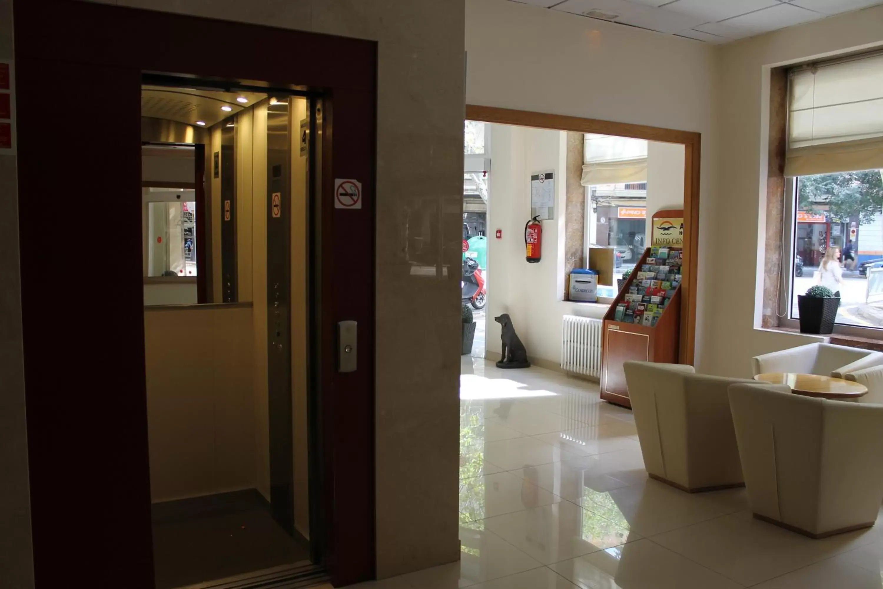 Day, Lobby/Reception in Hotel Colon