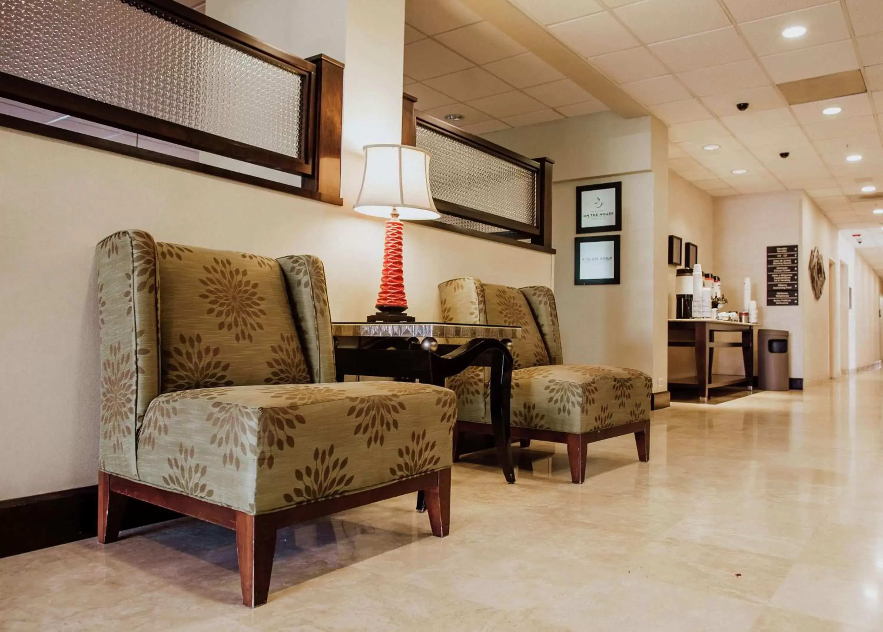 Lobby or reception, Seating Area in Hampton Inn Torreon Airport-Galerias