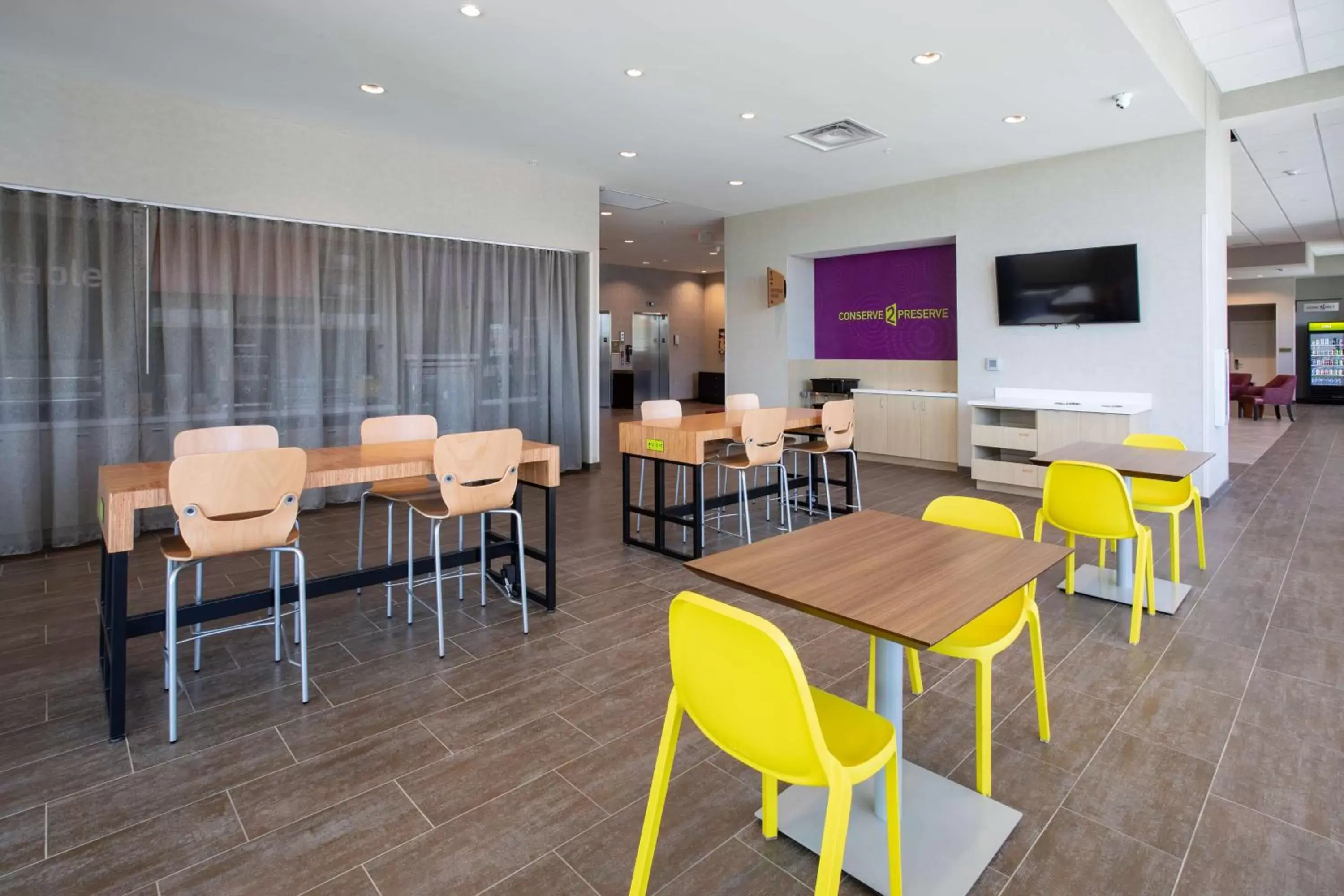 Lobby or reception, Restaurant/Places to Eat in Home2 Suites By Hilton Omaha Un Medical Ctr Area