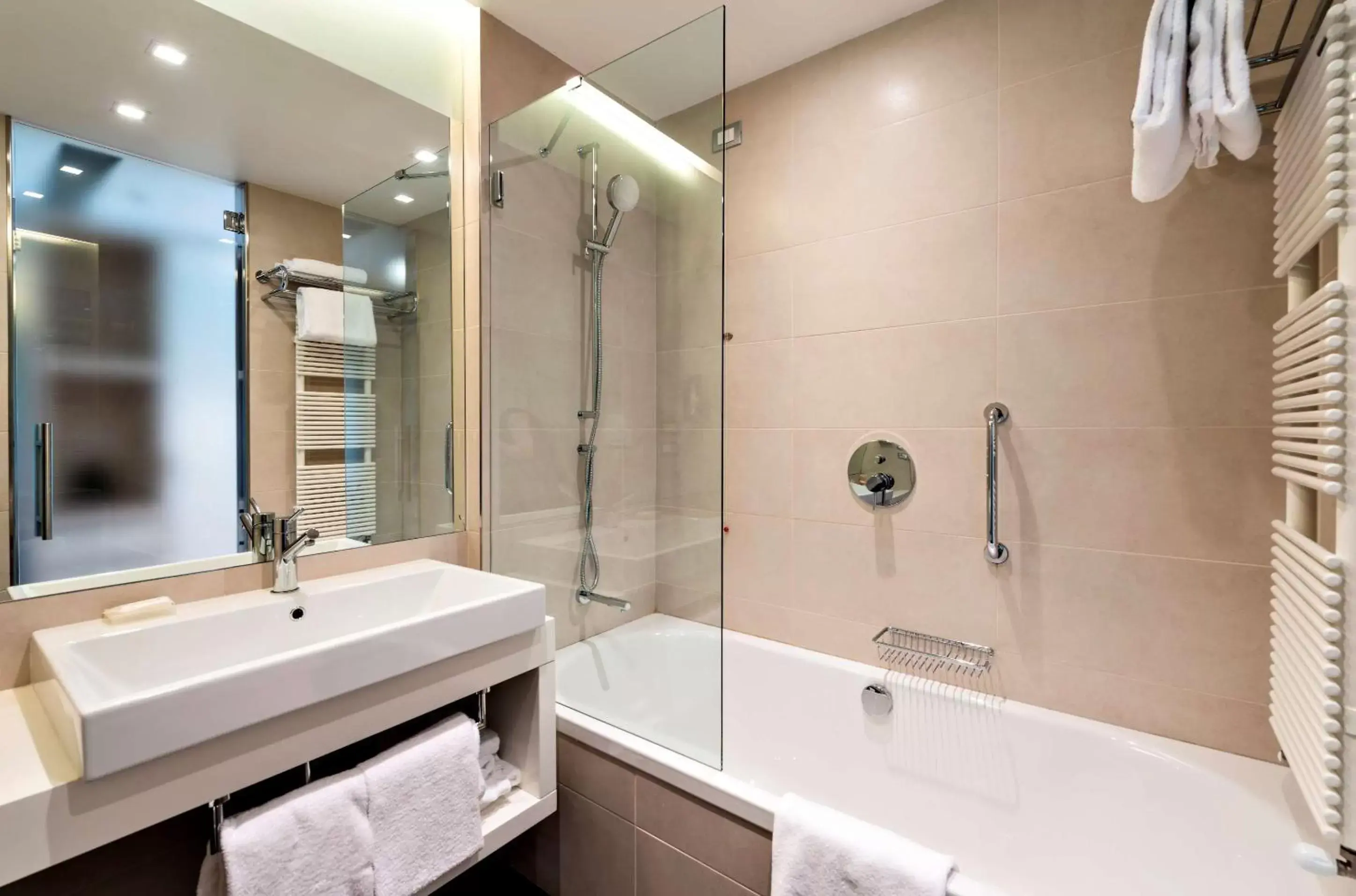 Bathroom in Hilton Garden Inn Venice Mestre