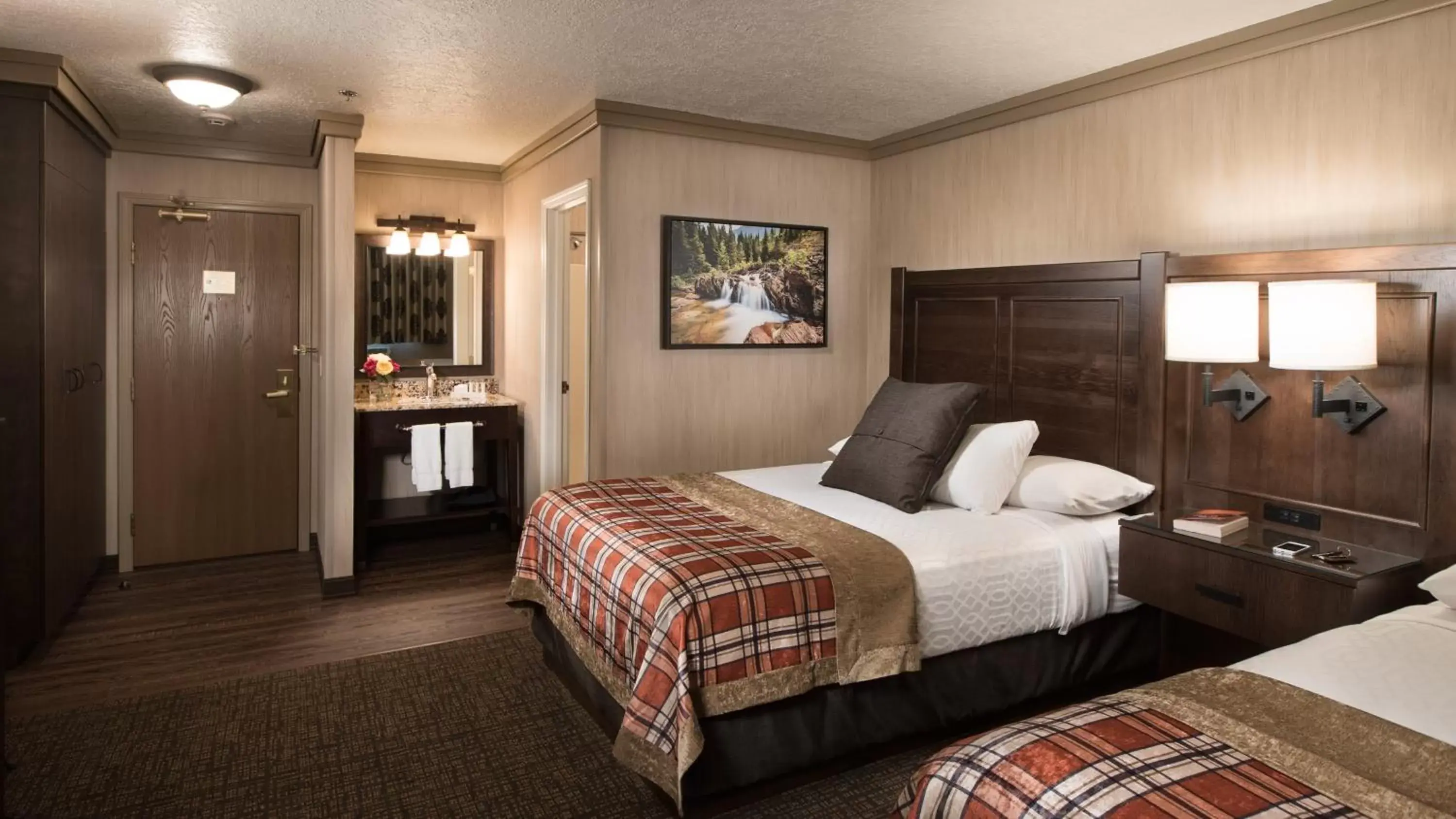 Bed, Room Photo in Best Western Plus Flathead Lake Inn and Suites