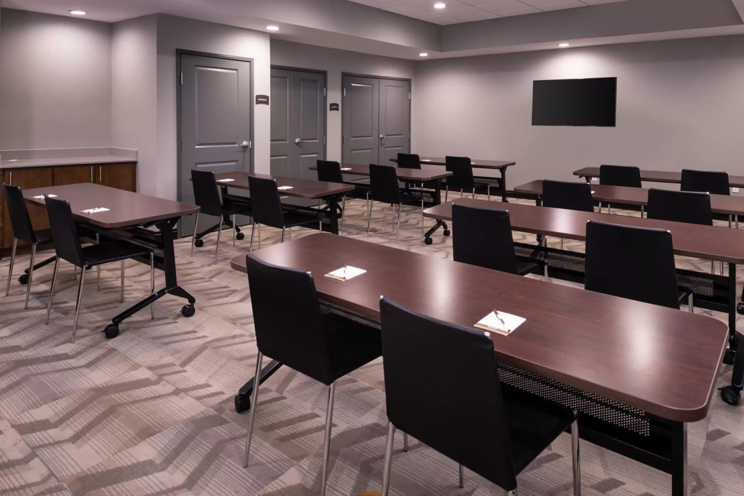 Meeting/conference room, Business Area/Conference Room in Staybridge Suites - Lake Charles, an IHG Hotel