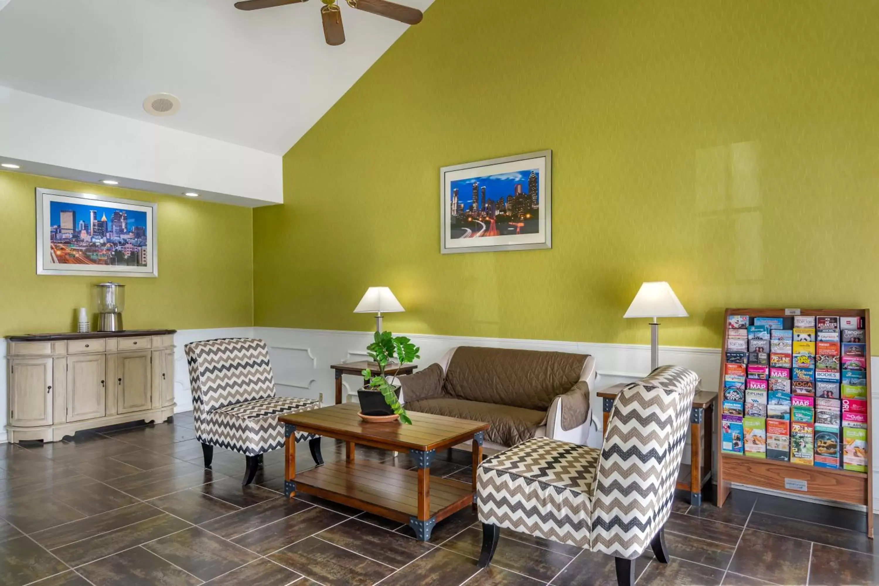 Lobby or reception, Seating Area in Quality Inn Conyers I-20