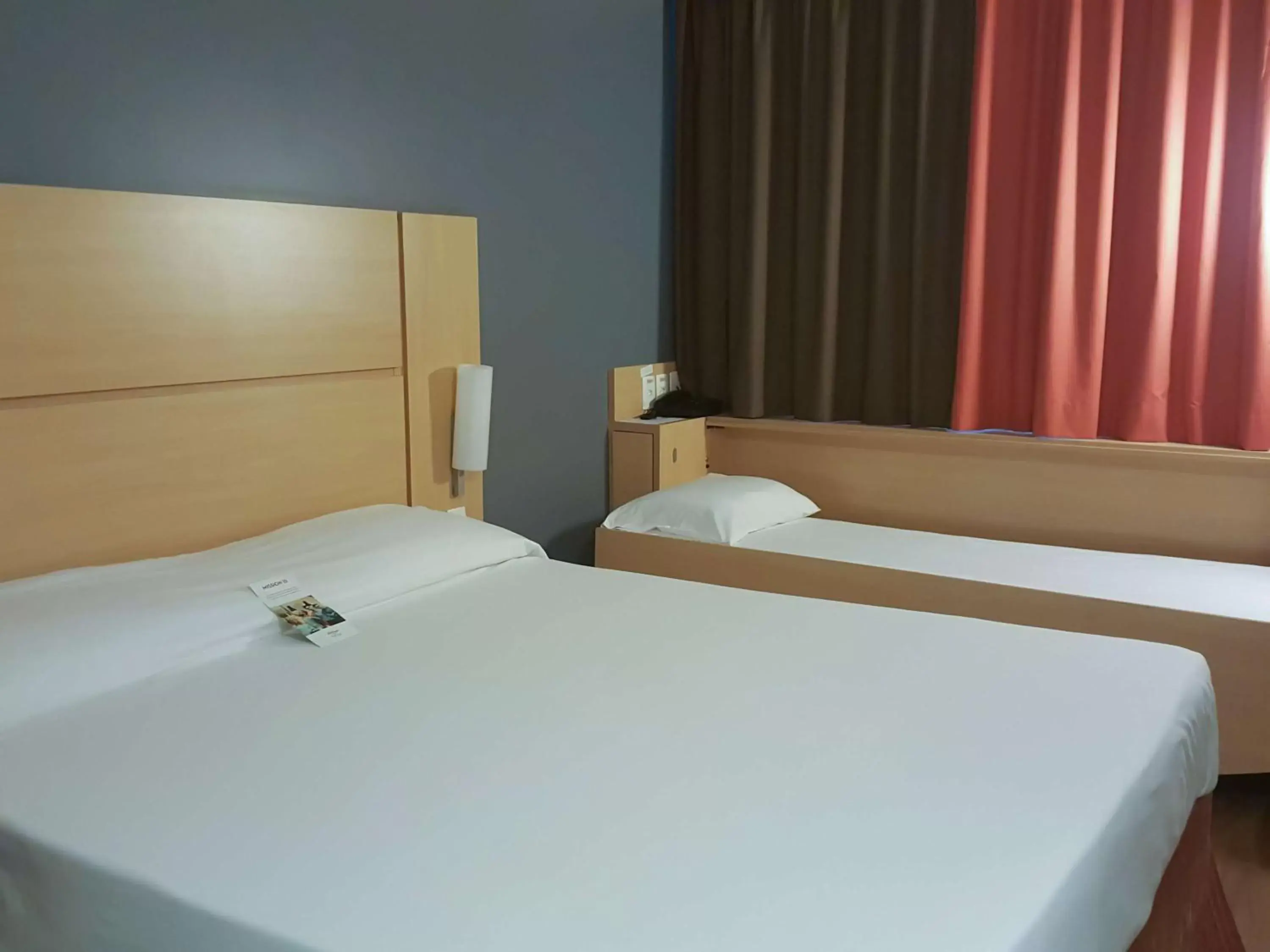 Photo of the whole room, Bed in ibis Itu Plaza Shopping