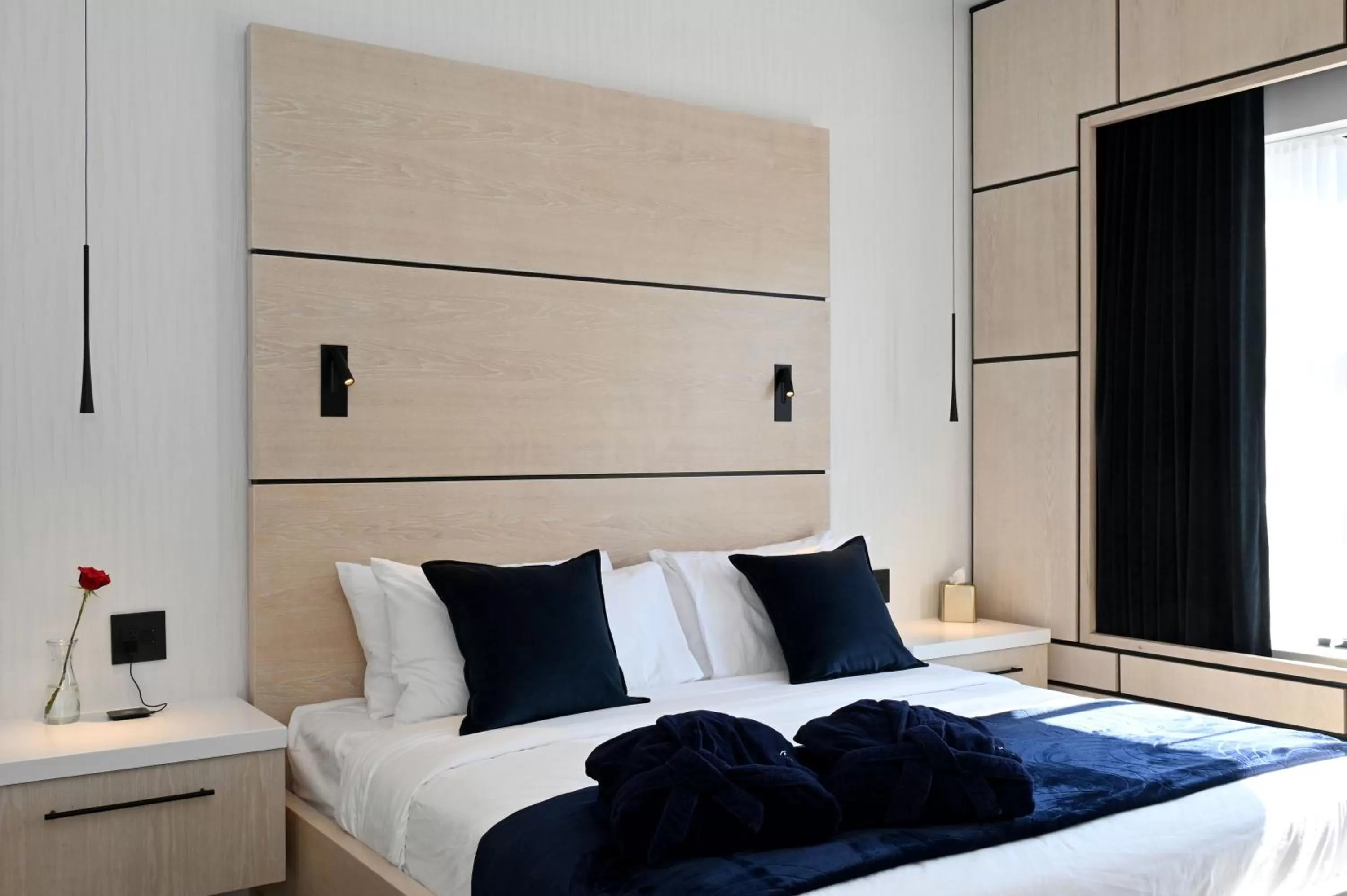 Bed in Cribs on Main