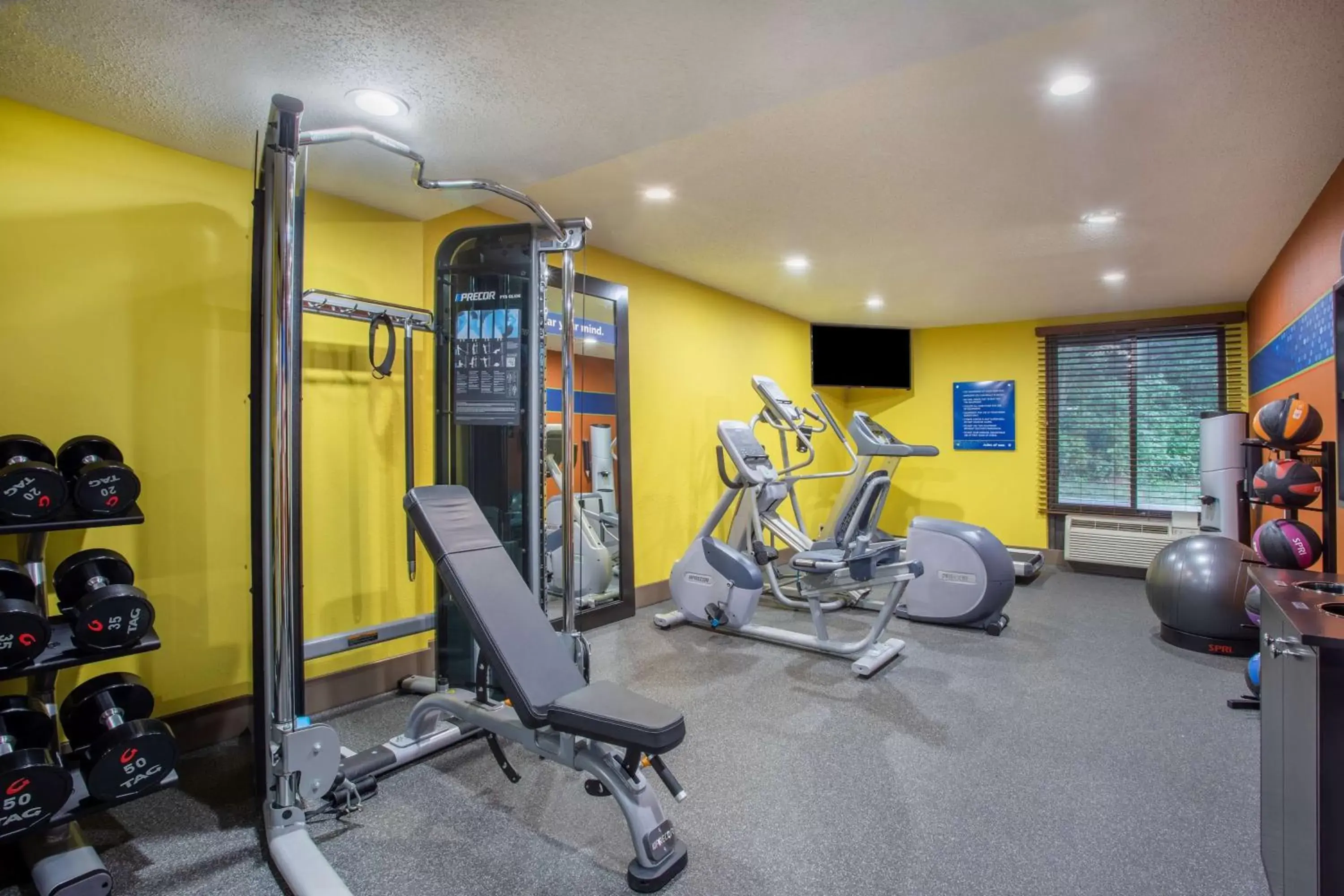Fitness centre/facilities in Hampton Inn Fishkill Fitness centre/facilities in Hampton Inn Fishkill