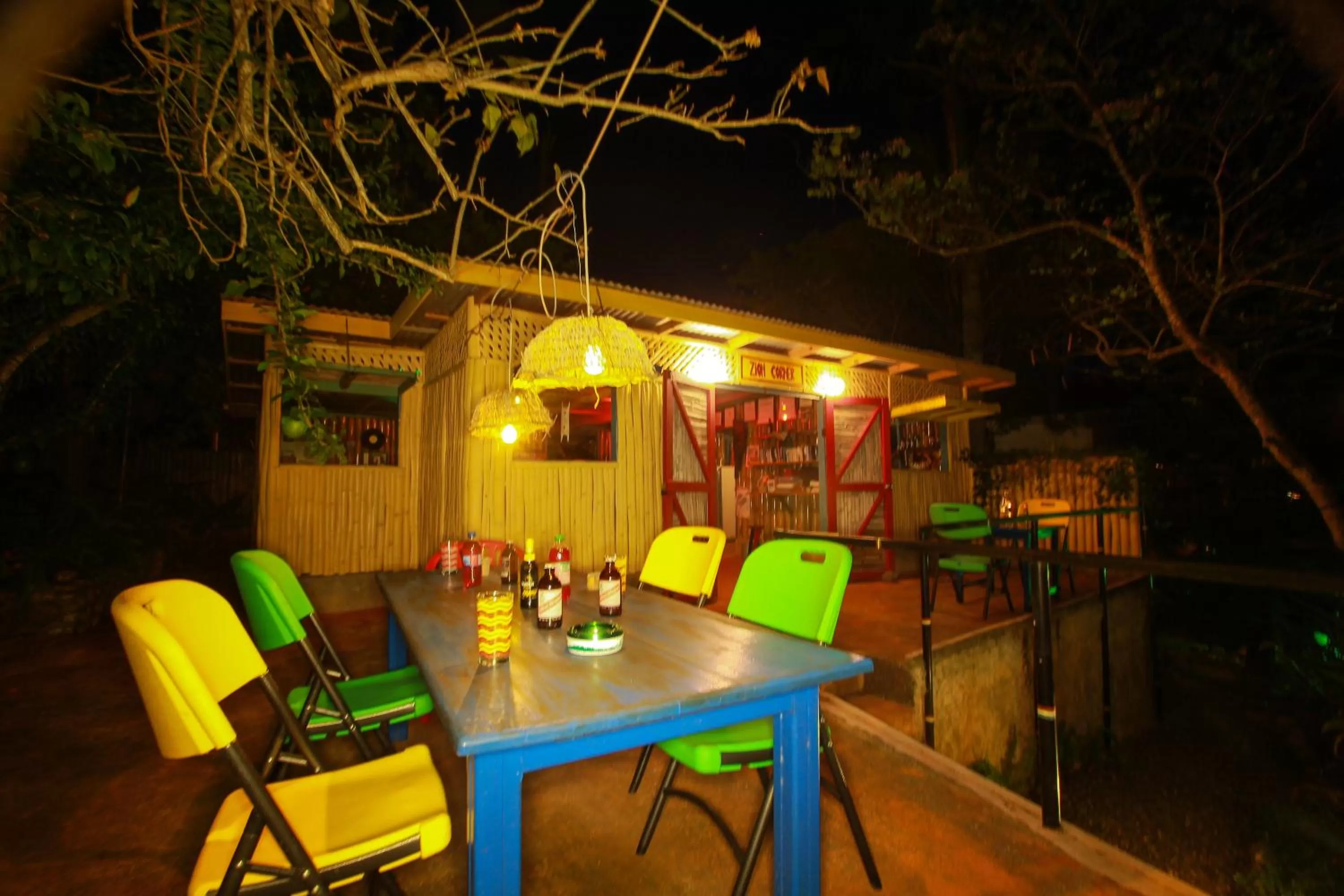 Restaurant/places to eat in Zion Country