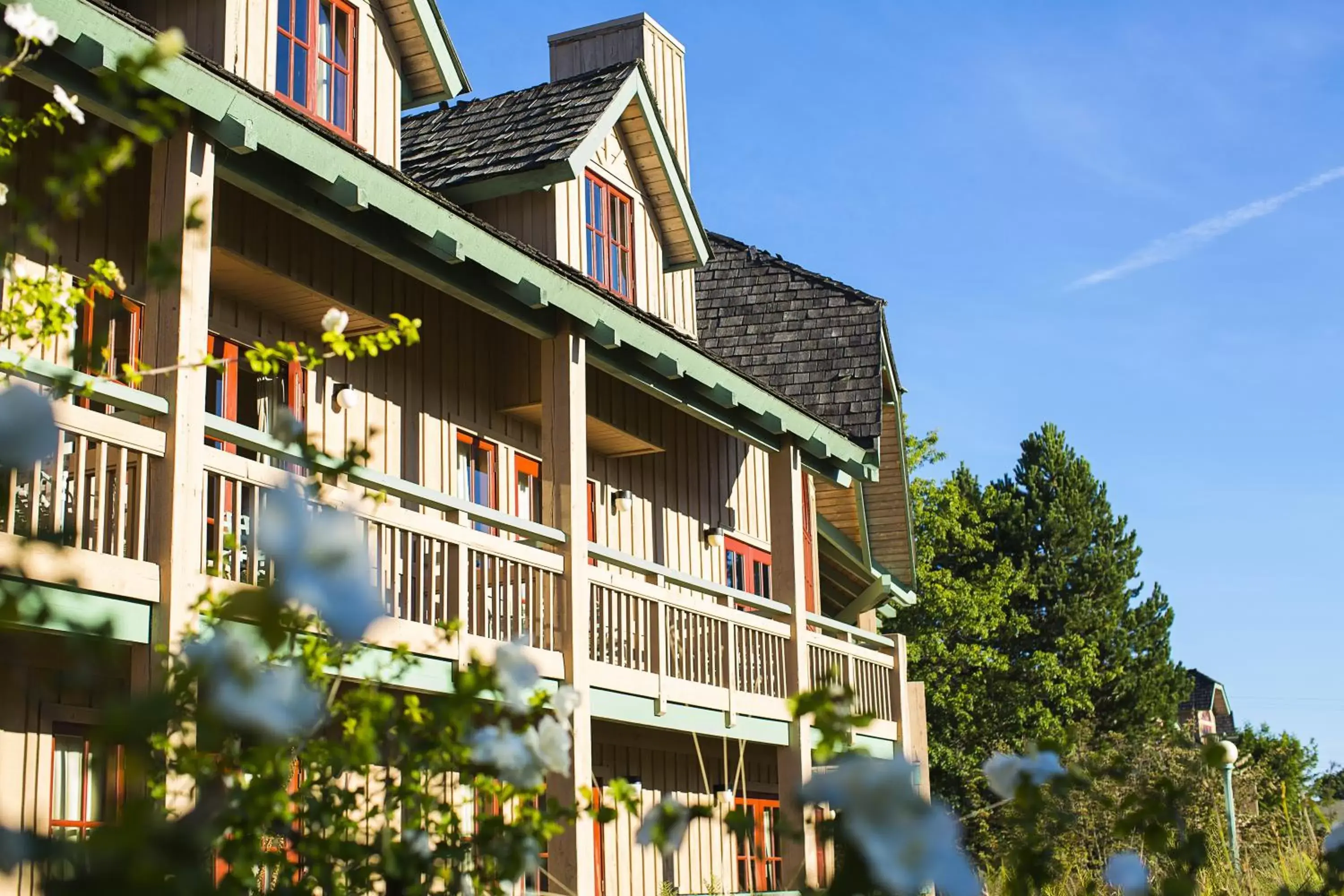 Property Building in Painter's Lodge, Trademark Collection by Wyndham