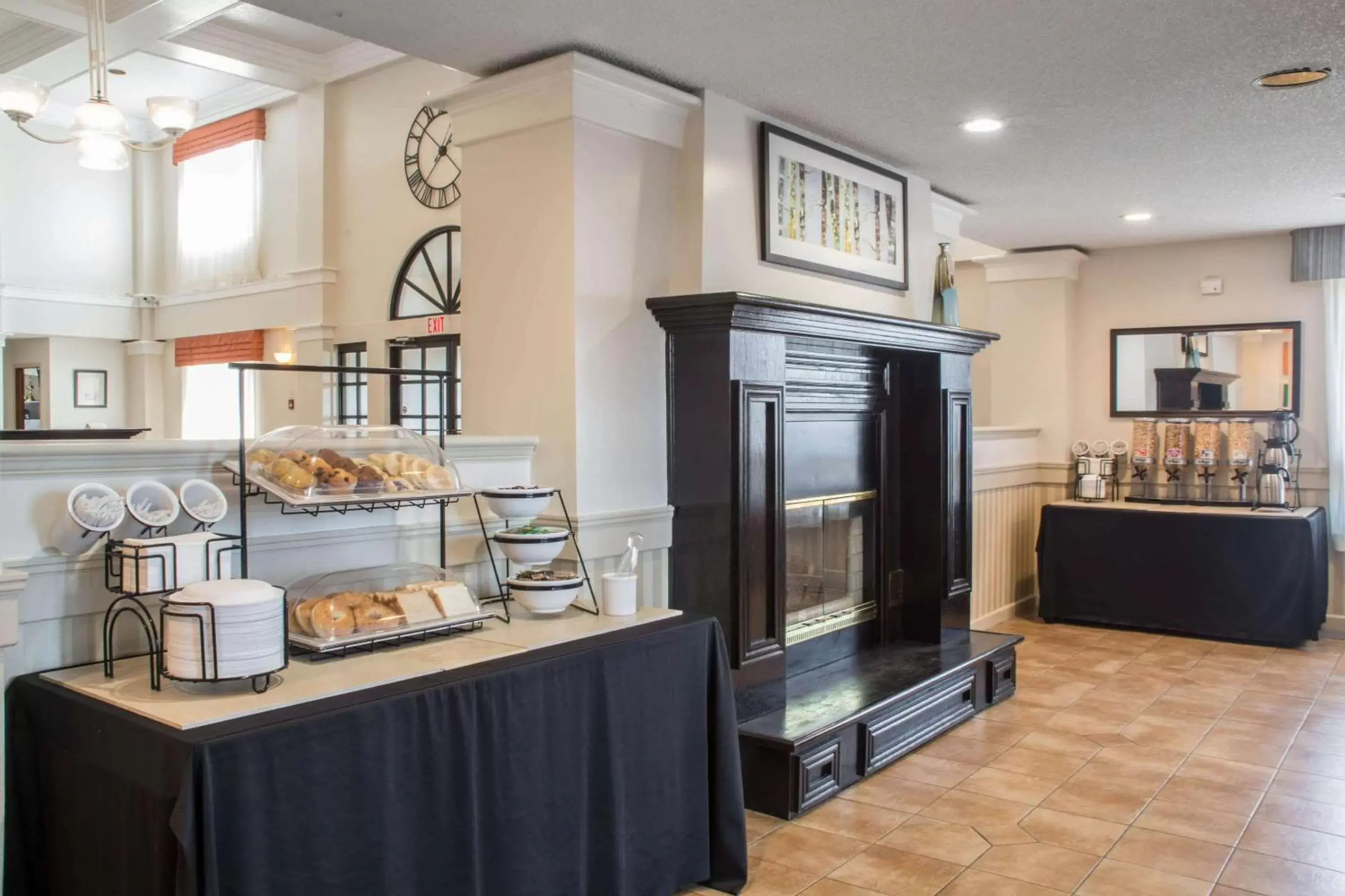 Restaurant/Places to Eat in Comfort Inn and Suites Ingersoll