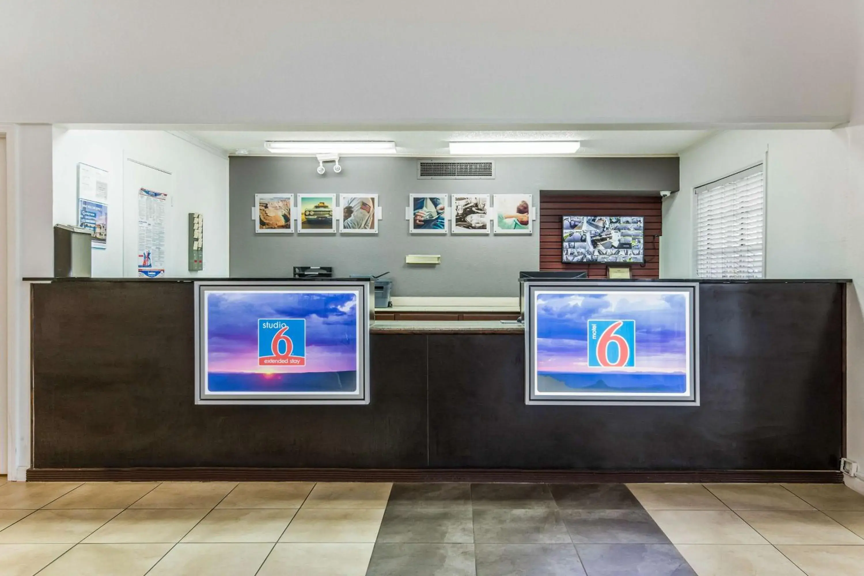 Property logo or sign, Lobby/Reception in Motel 6-Alexandria, LA - South