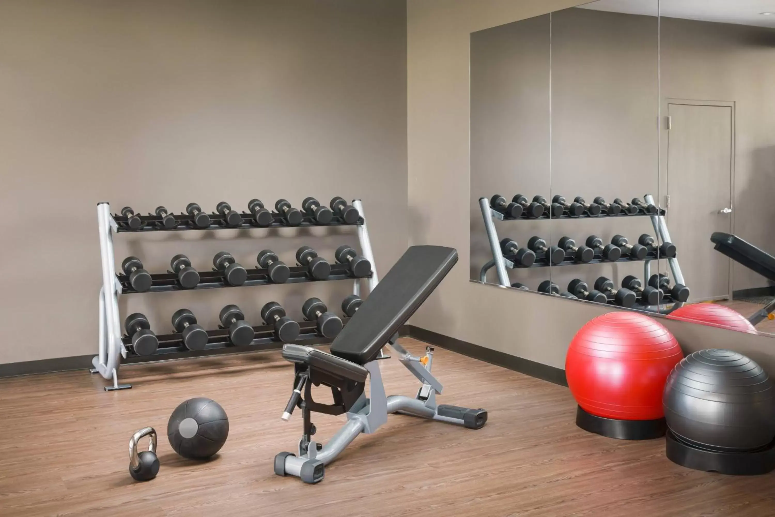 Fitness centre/facilities, Fitness Center/Facilities in Courtyard Boston-South Boston
