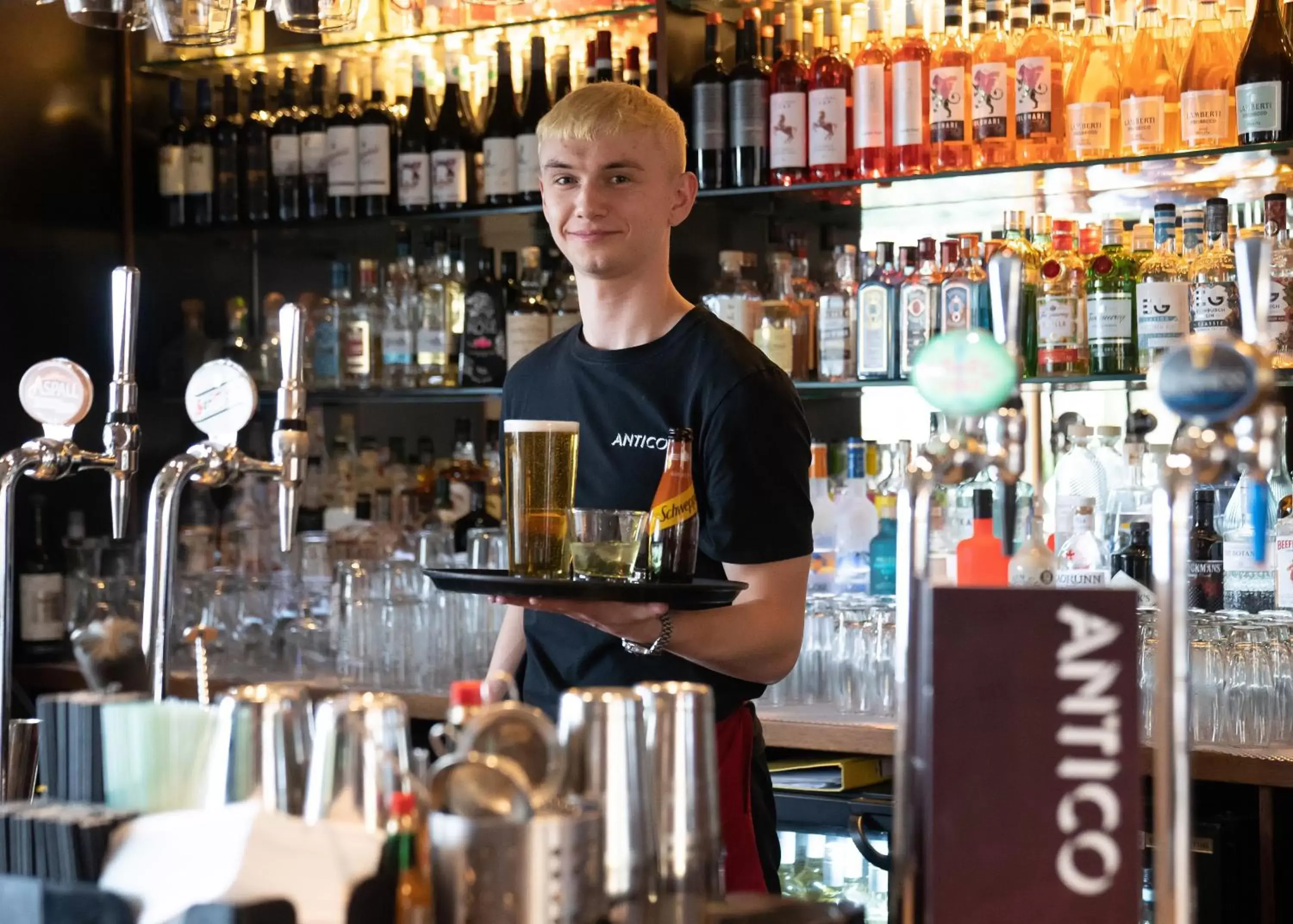 Staff, Lounge/Bar in Orocco Pier