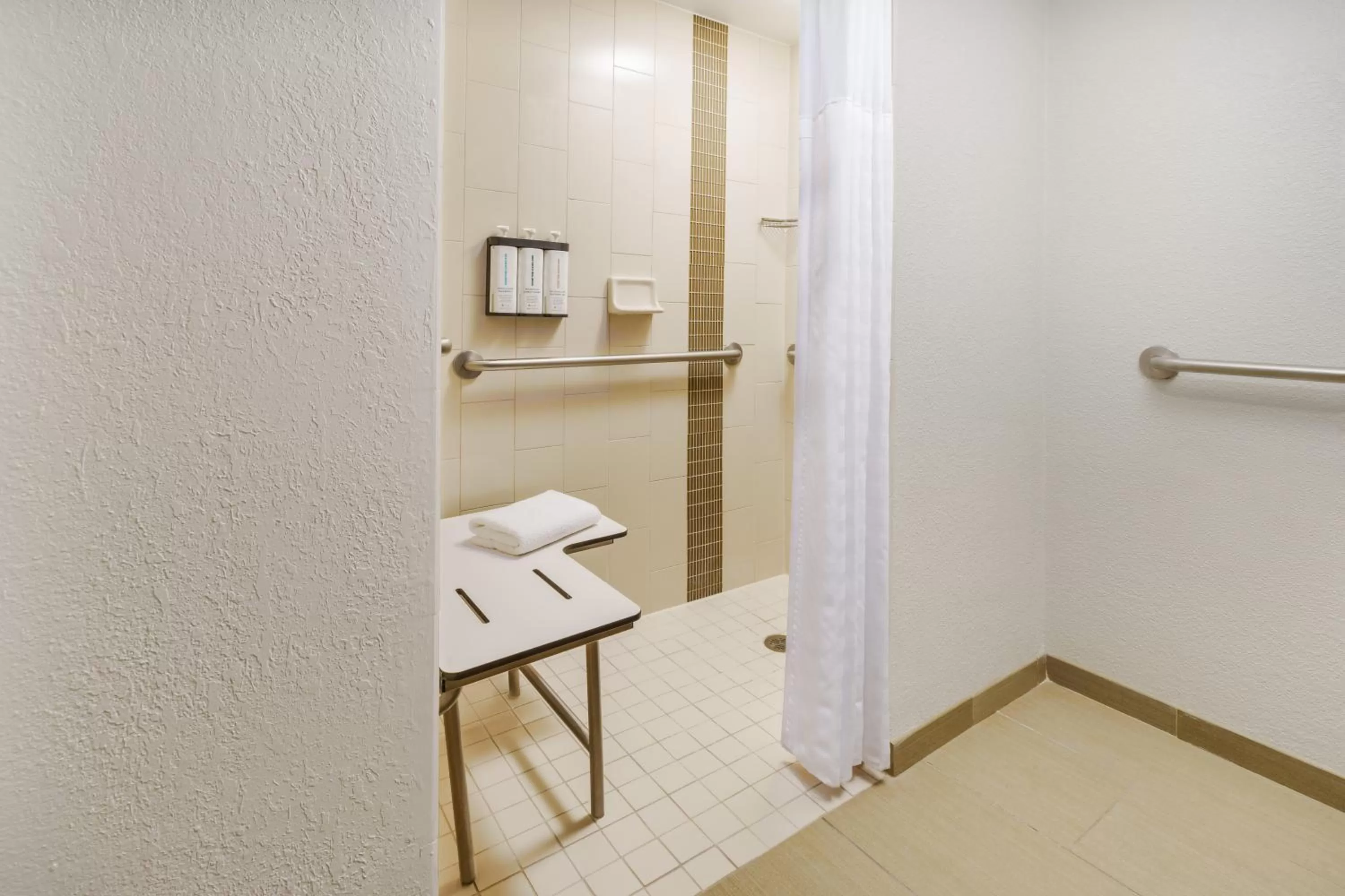 Shower in Hyatt Place across from Universal Orlando Resort