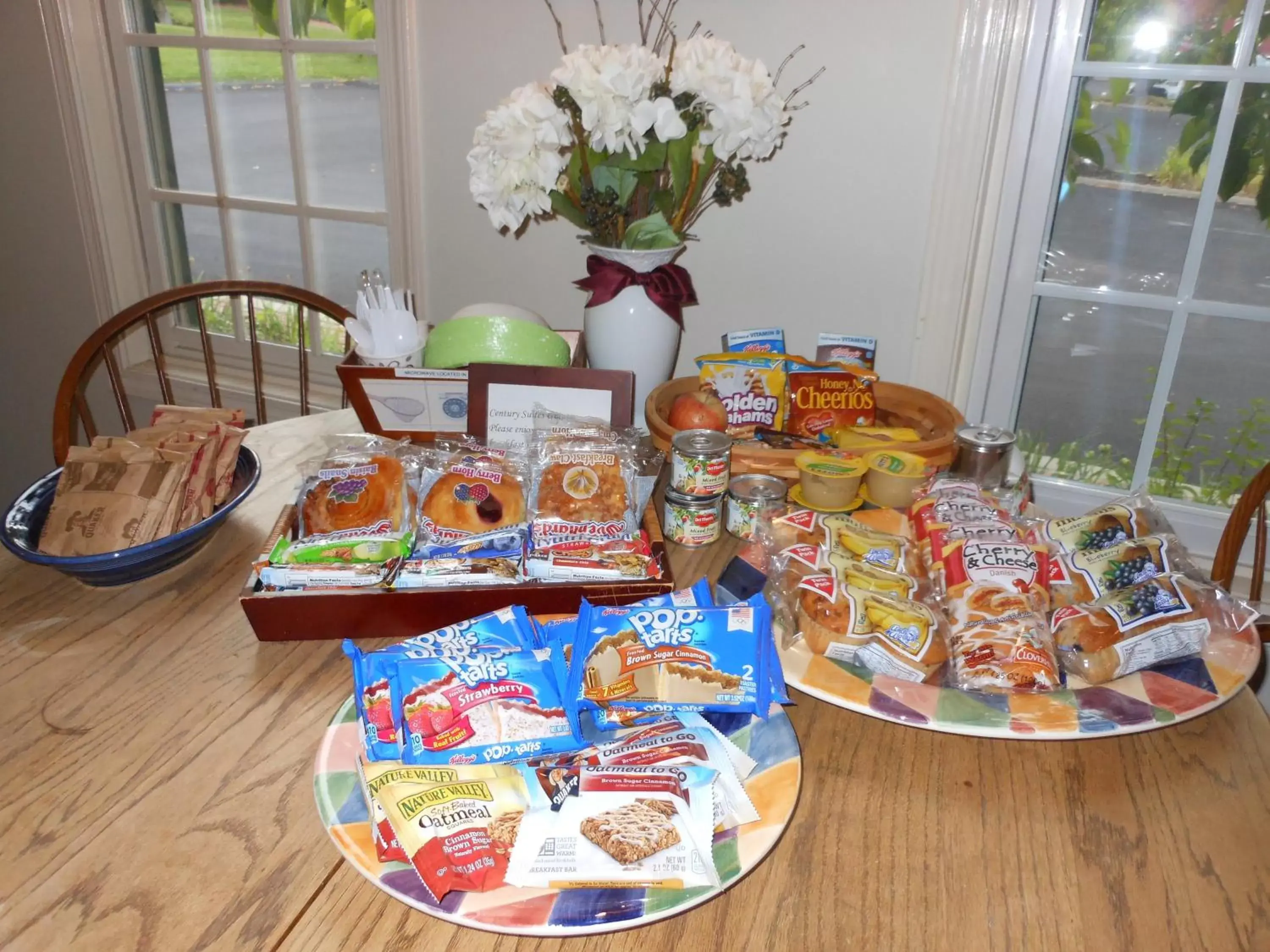 Continental breakfast in Century Suites Hotel