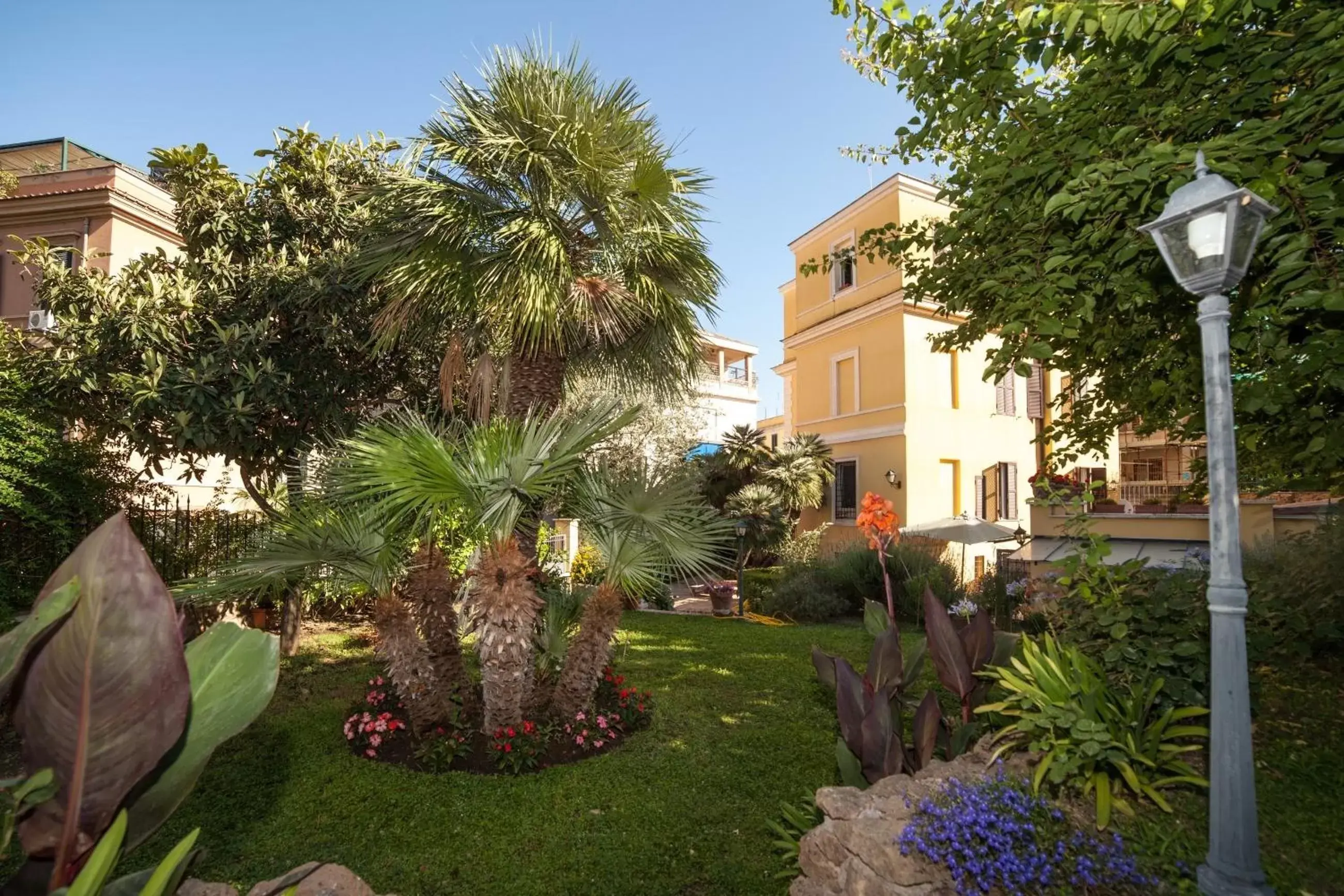 Garden, Property Building in Villa Paganini B&B