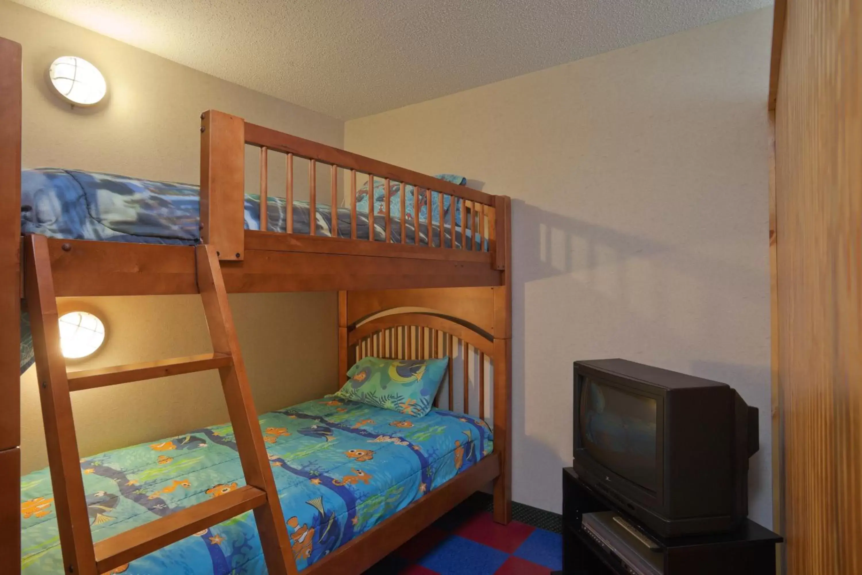 Photo of the whole room, Bunk Bed in Holiday Inn Express Hotel & Suites Bryan-Montpelier, an IHG Hotel