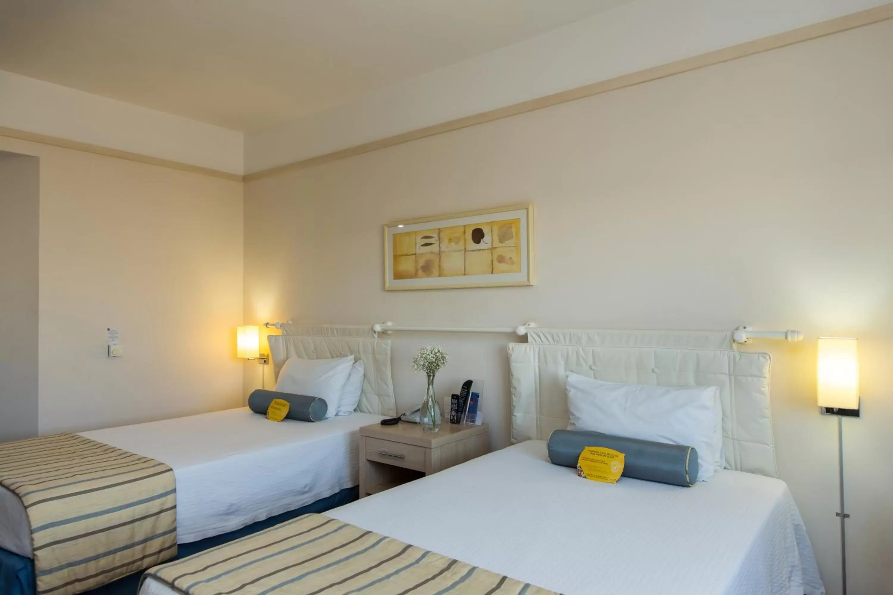 Bedroom, Bed in Comfort Suites Londrina