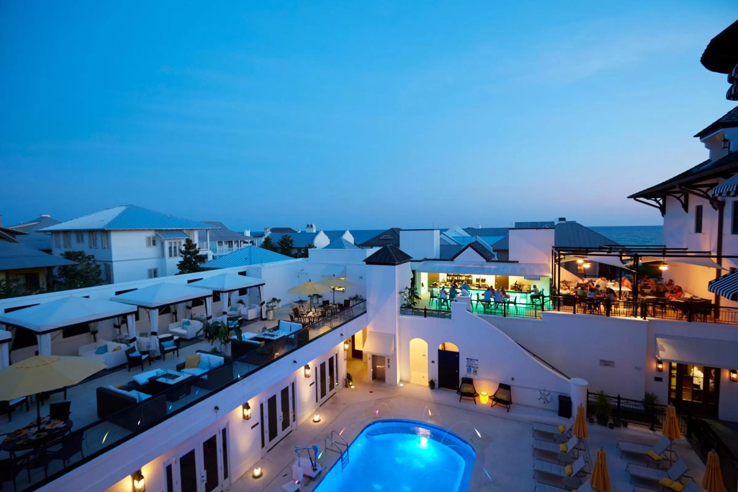 Restaurant/places to eat in The Pearl Hotel