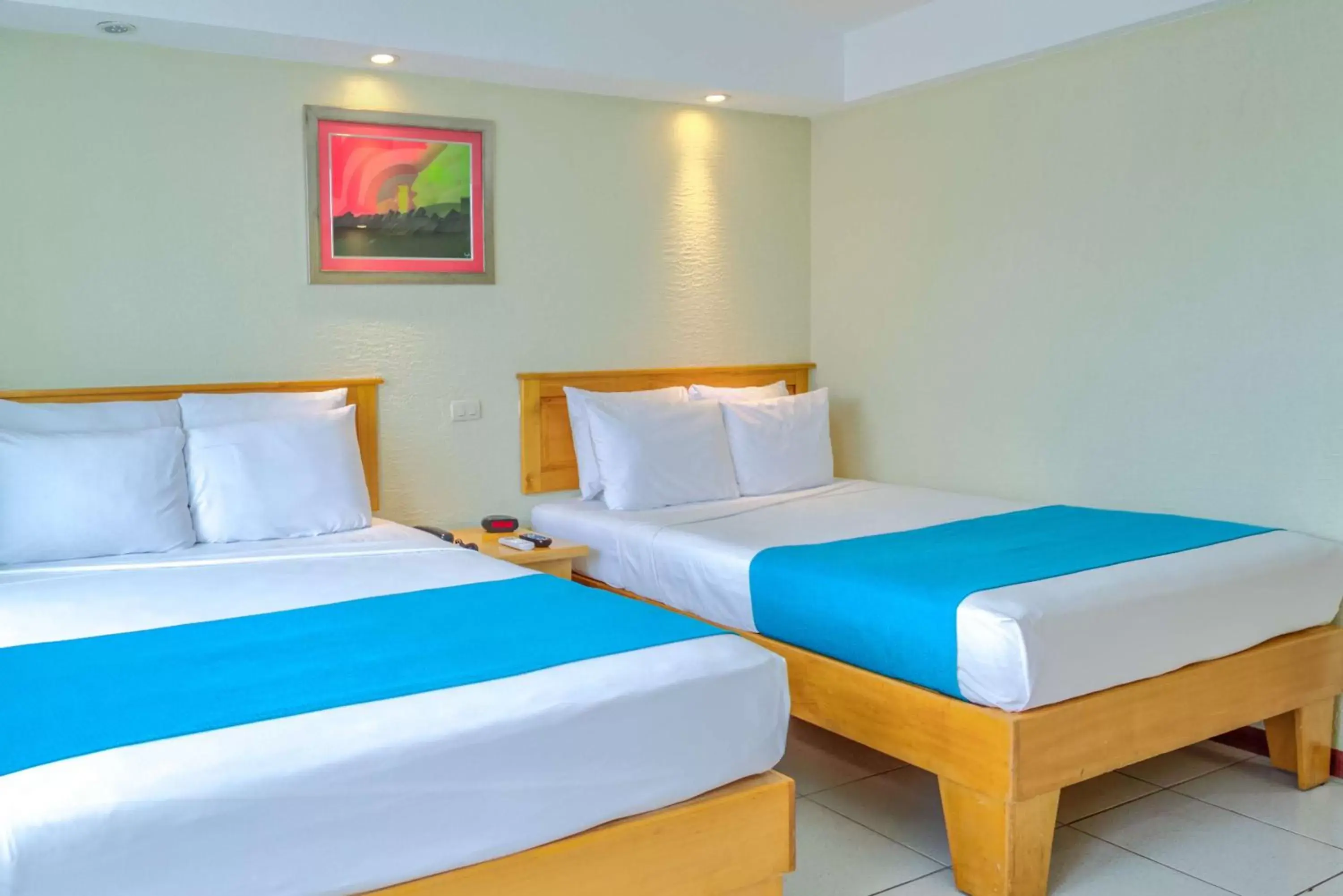 Photo of the whole room, Bed in Best Western Jaco Beach All Inclusive Resort