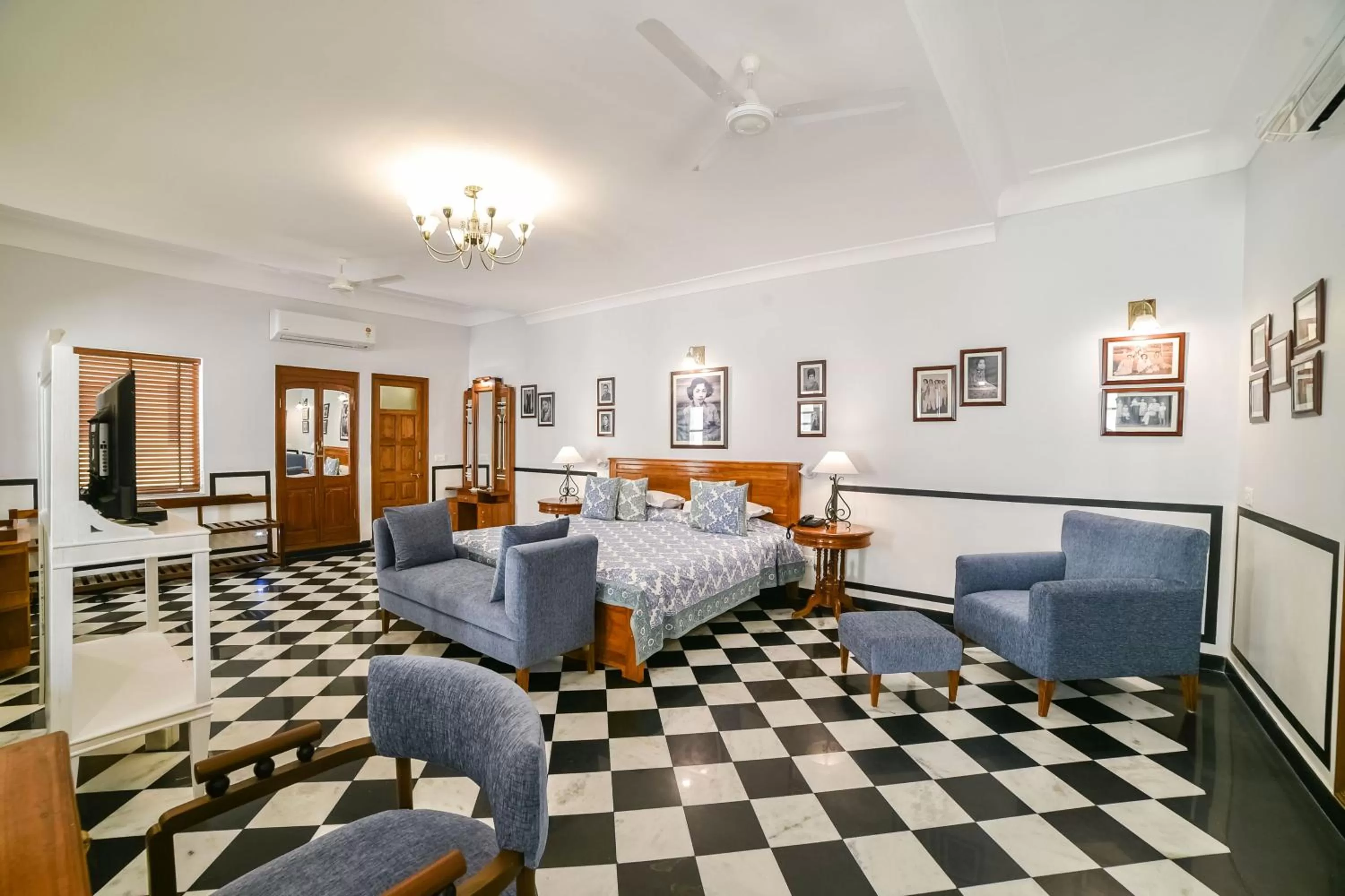 Photo of the whole room in Ratan Vilas, Jodhpur