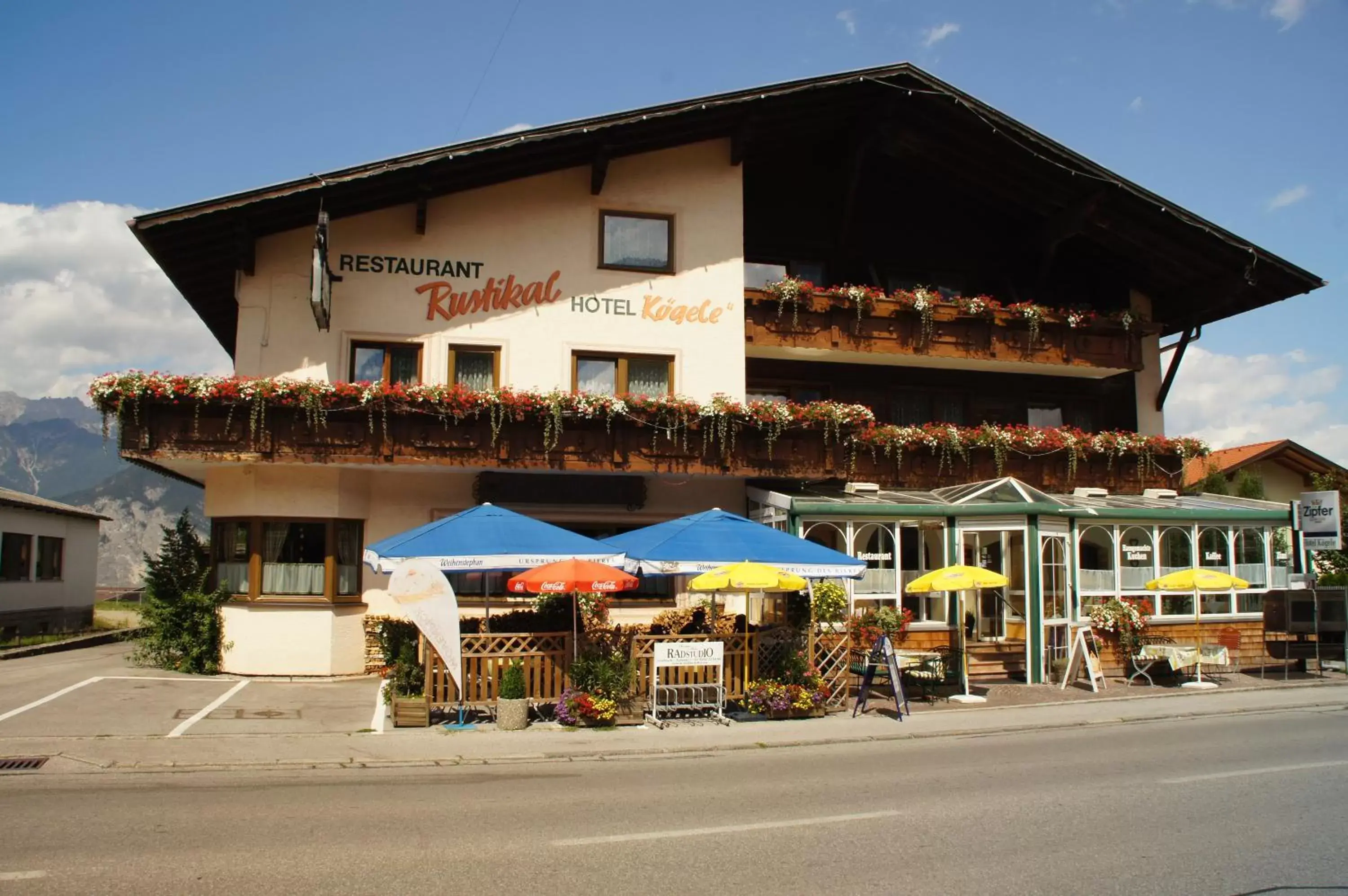 Facade/entrance, Property Building in Hotel Kögele