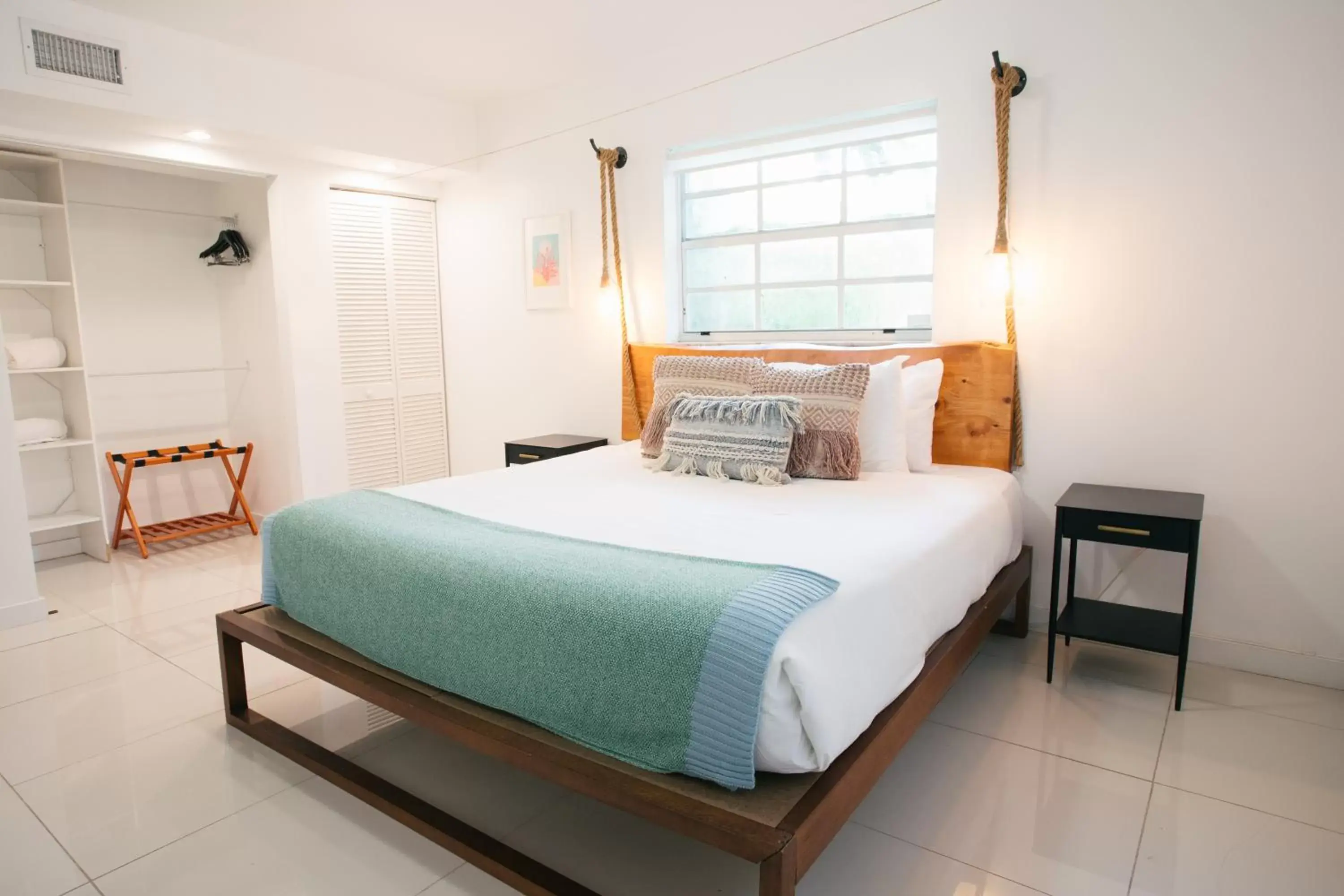 Two-Bedroom Apartment in Miami River Inn by Renzzi Two-Bedroom Apartment in Miami River Inn by Renzzi