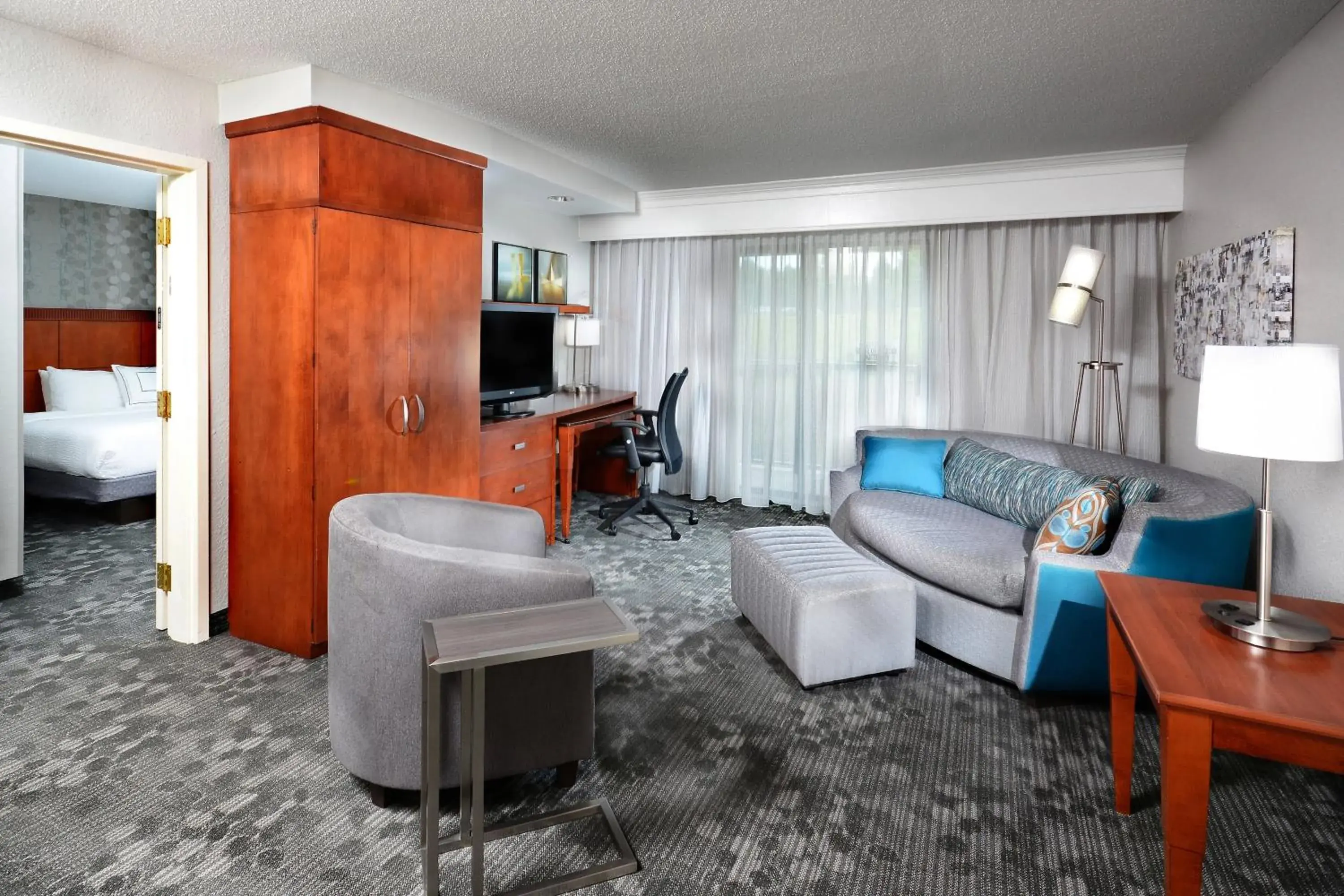 Living room, Seating Area in Courtyard by Marriott Danville