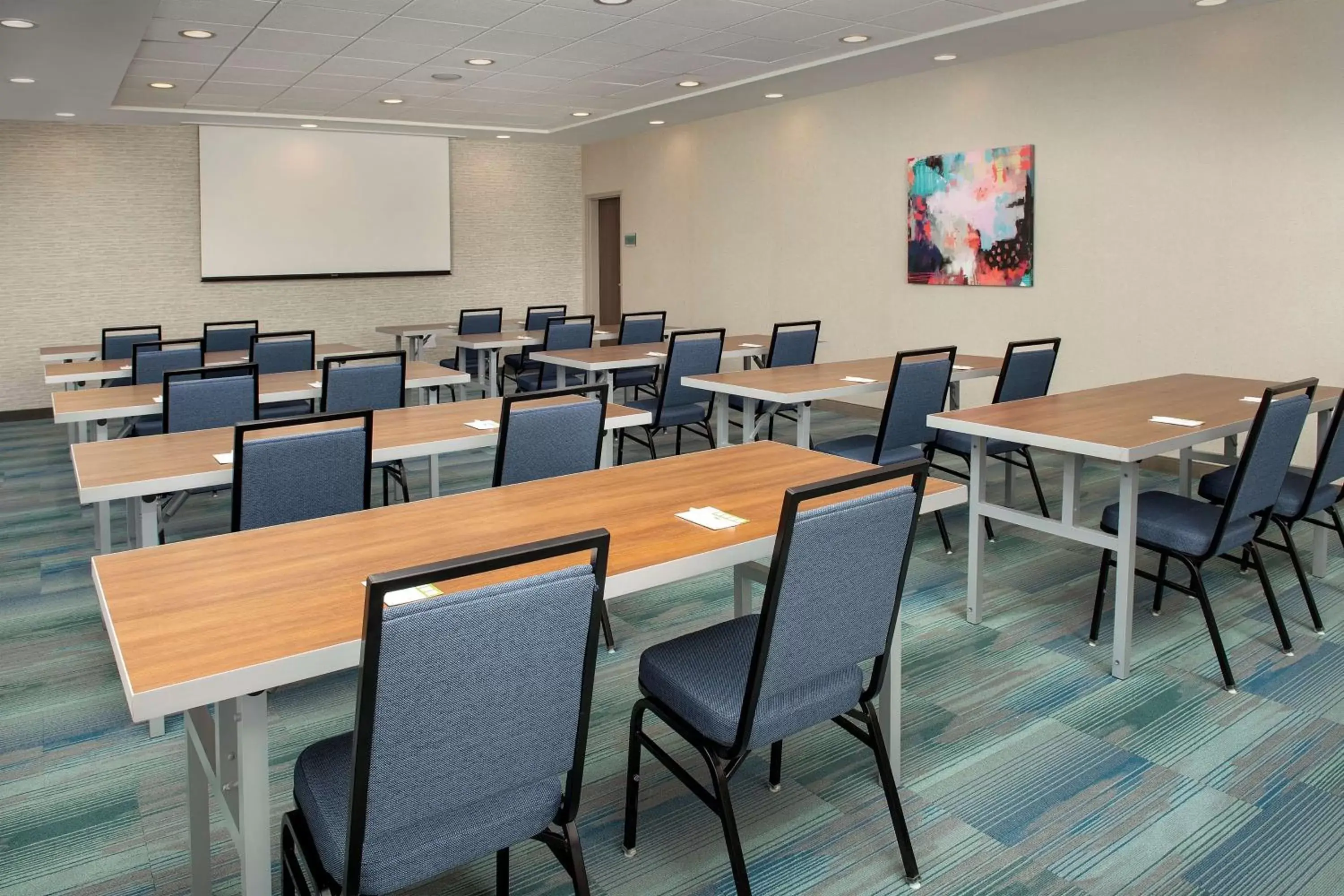 Meeting/conference room in Home2 Suites By Hilton Columbus Polaris