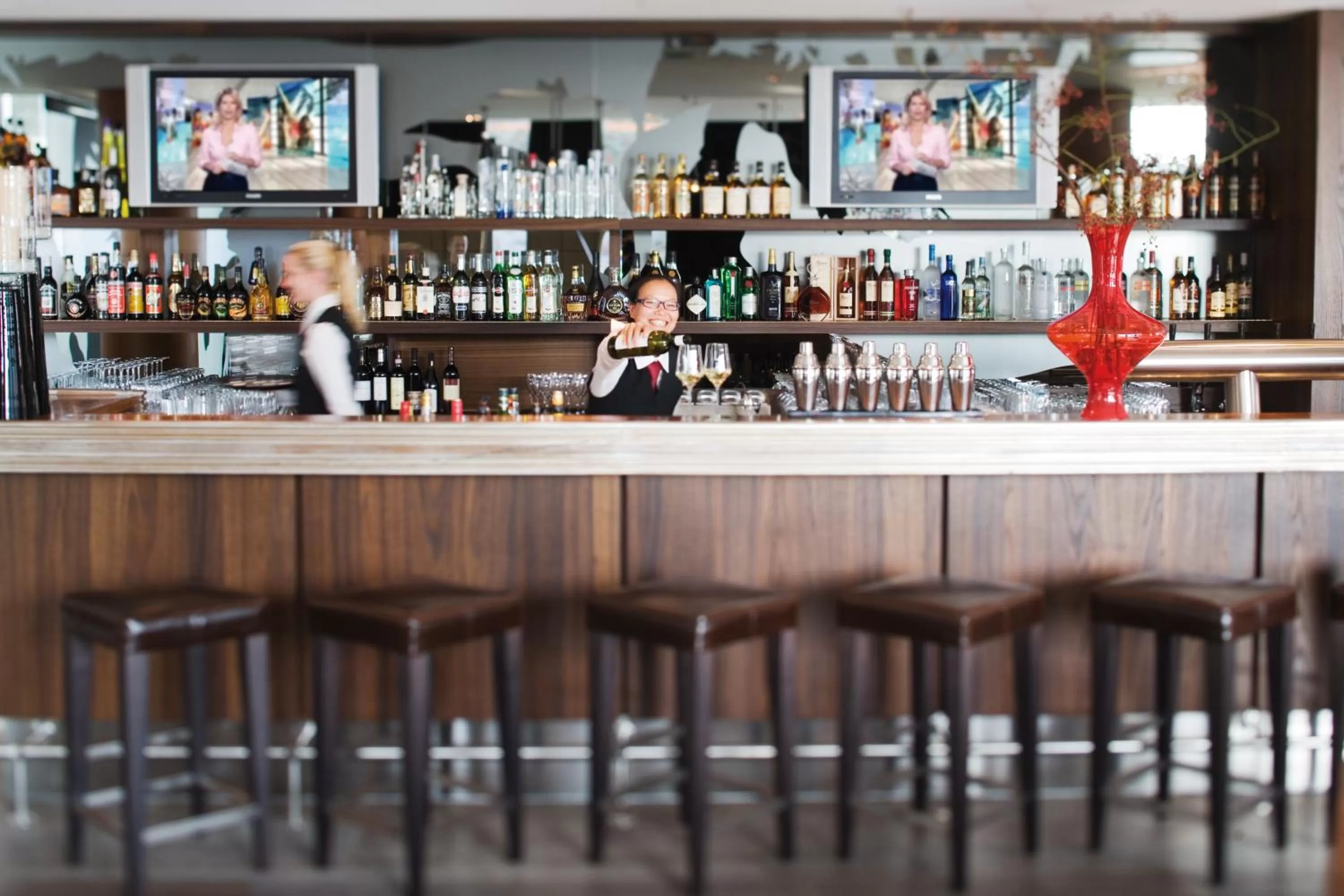 Lobby or reception in Mövenpick Hotel Stuttgart Airport