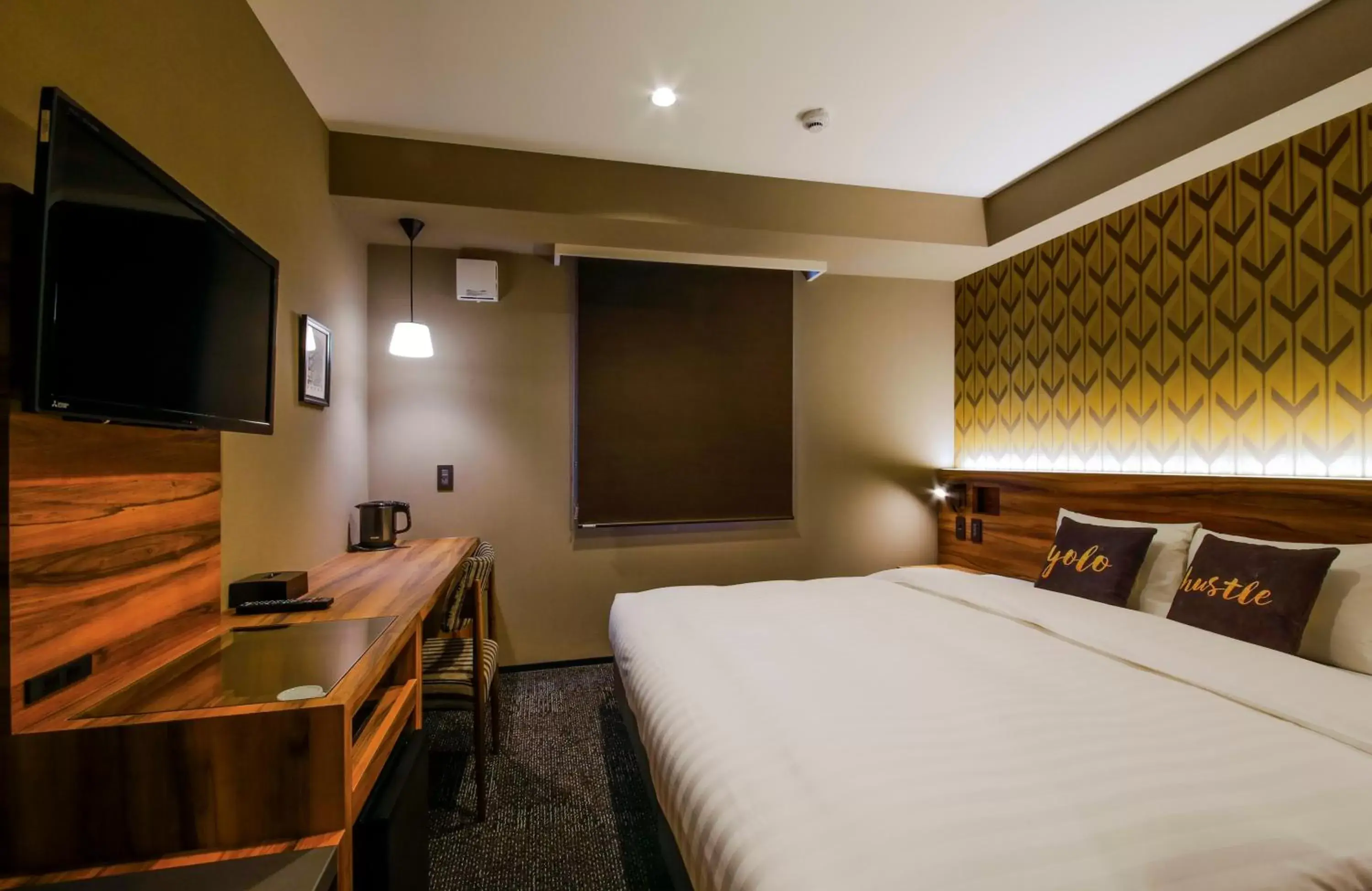 Standard Double Room - Non-Smoking in Hotel Code Shinsaibashi Standard Double Room - Non-Smoking in Hotel Code Shinsaibashi