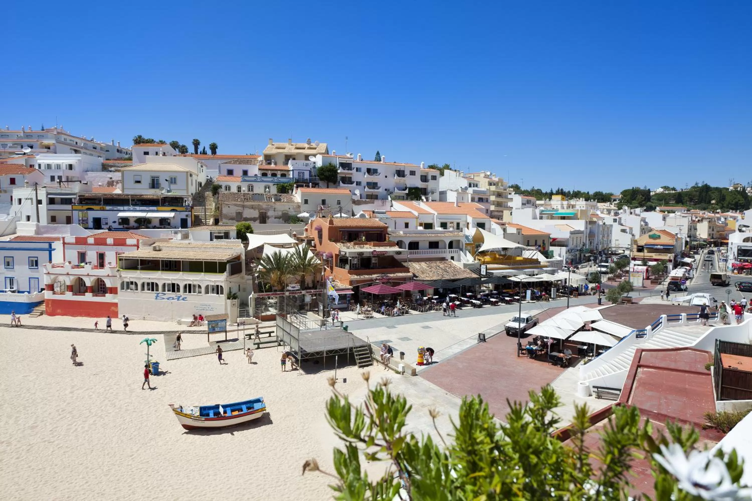 Nearby landmark in Colina Village