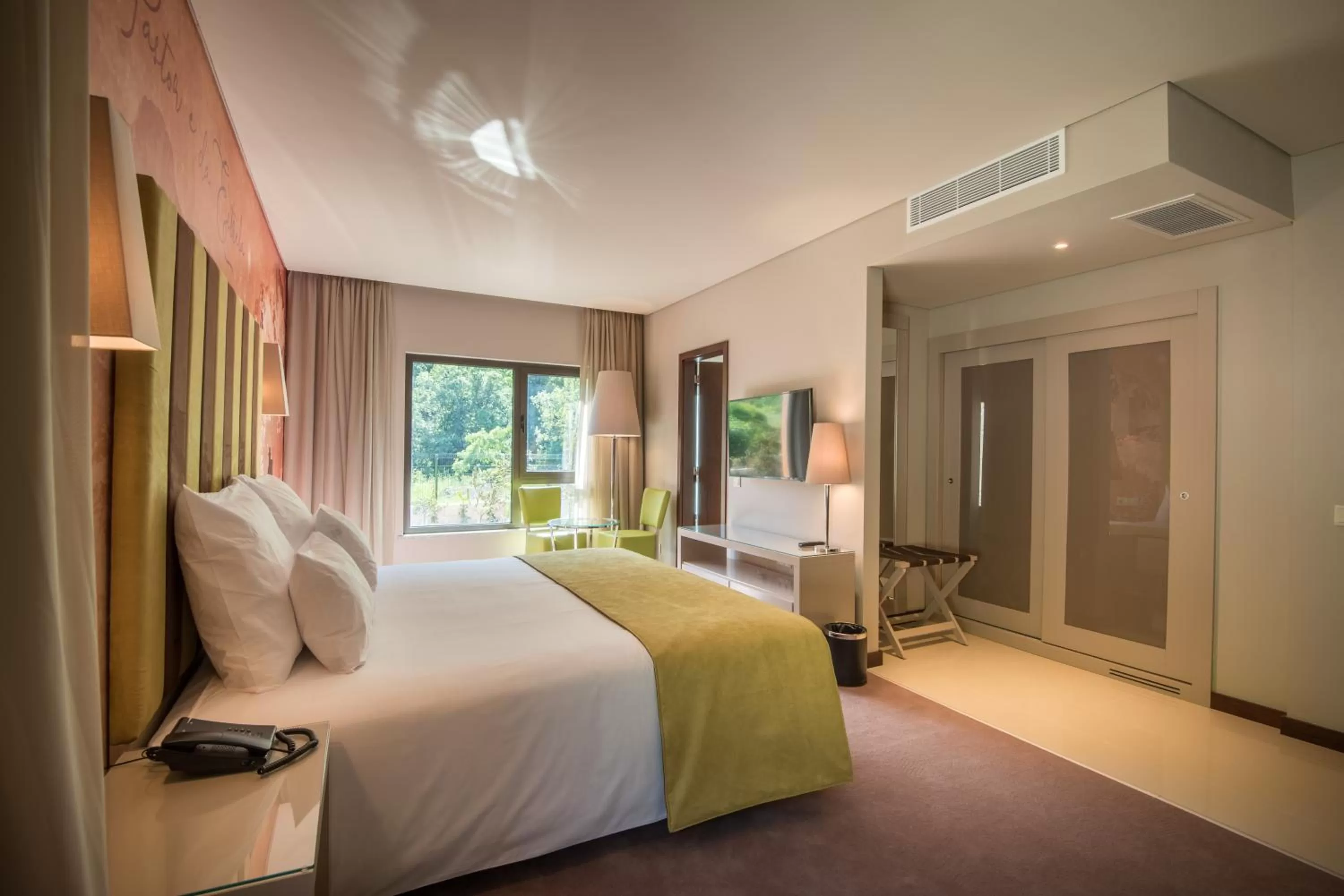 Bedroom, Bed in Vila Galé Collection Serra da Estrela