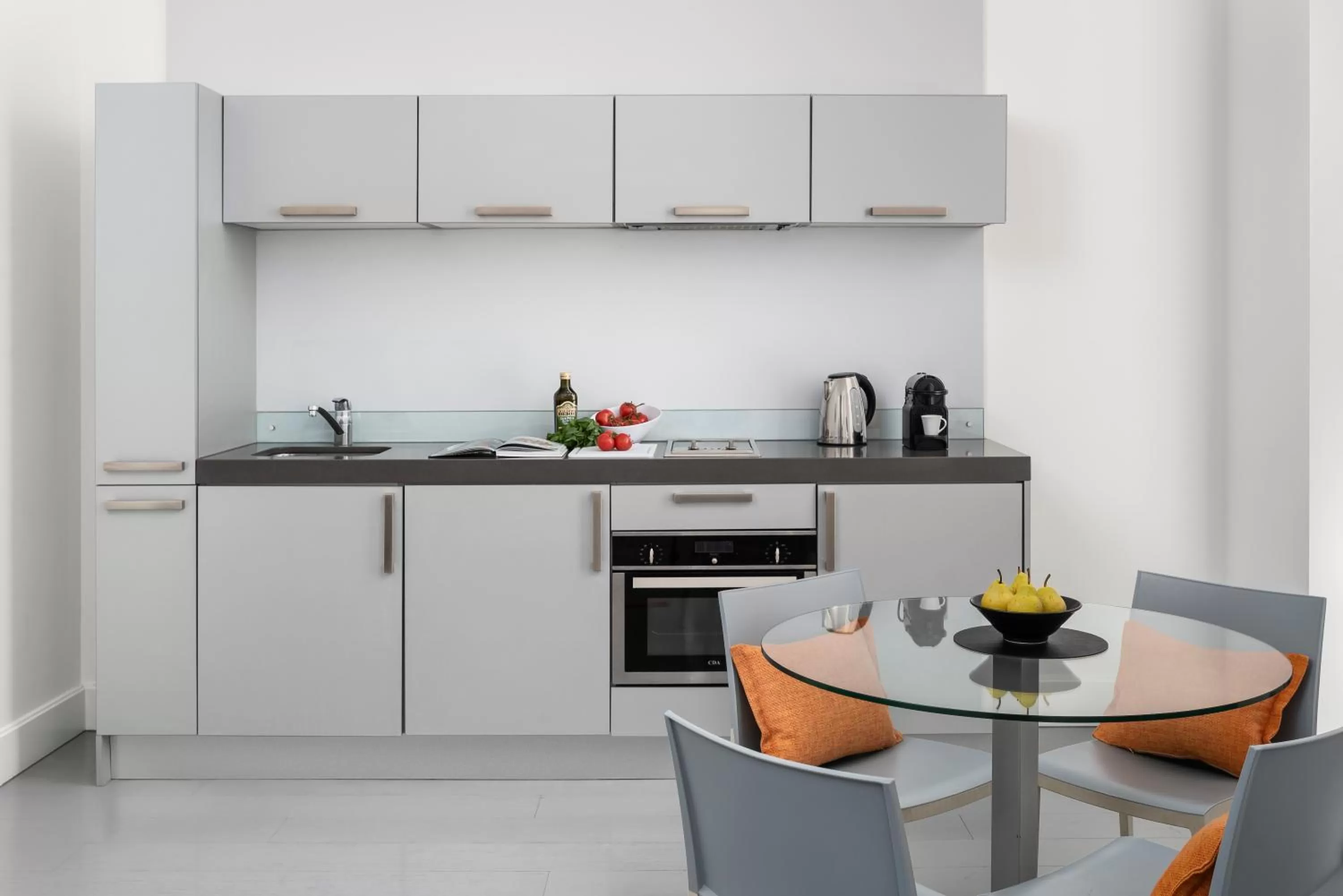 Kitchen or kitchenette in Templeton Place by Supercity Aparthotels