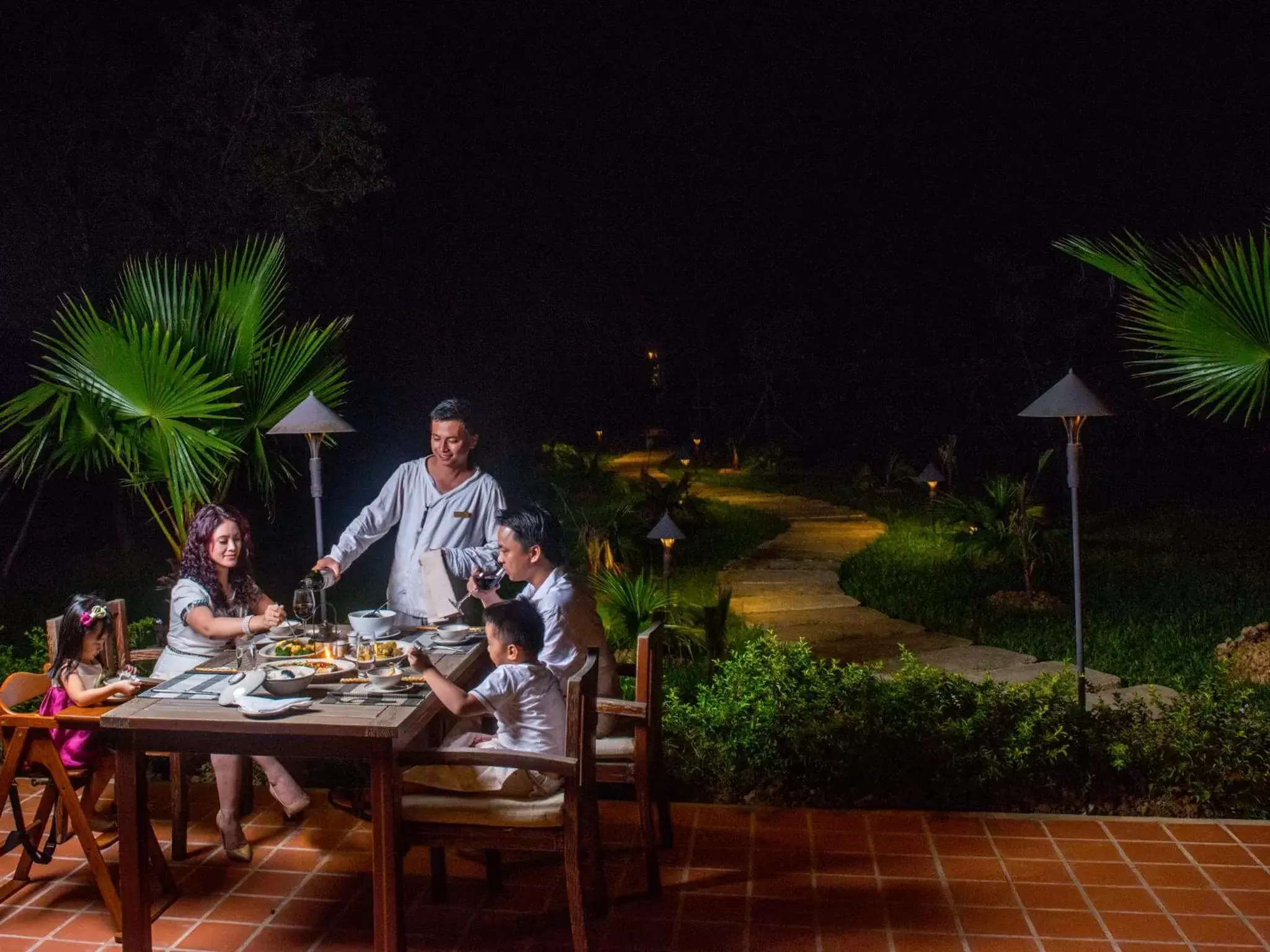 Night in Emeralda Resort Ninh Binh