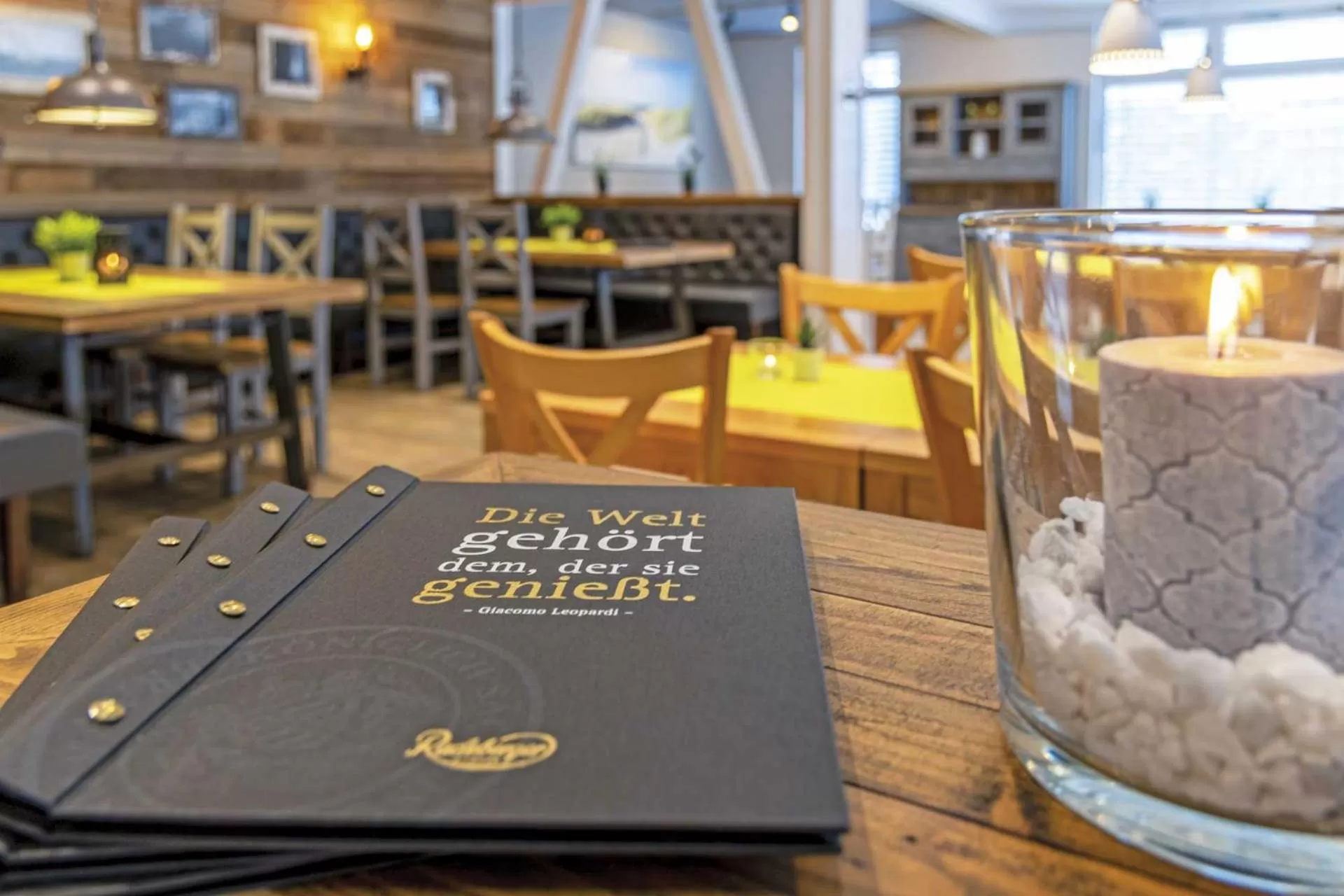 Restaurant/places to eat in Hotel sleep & go