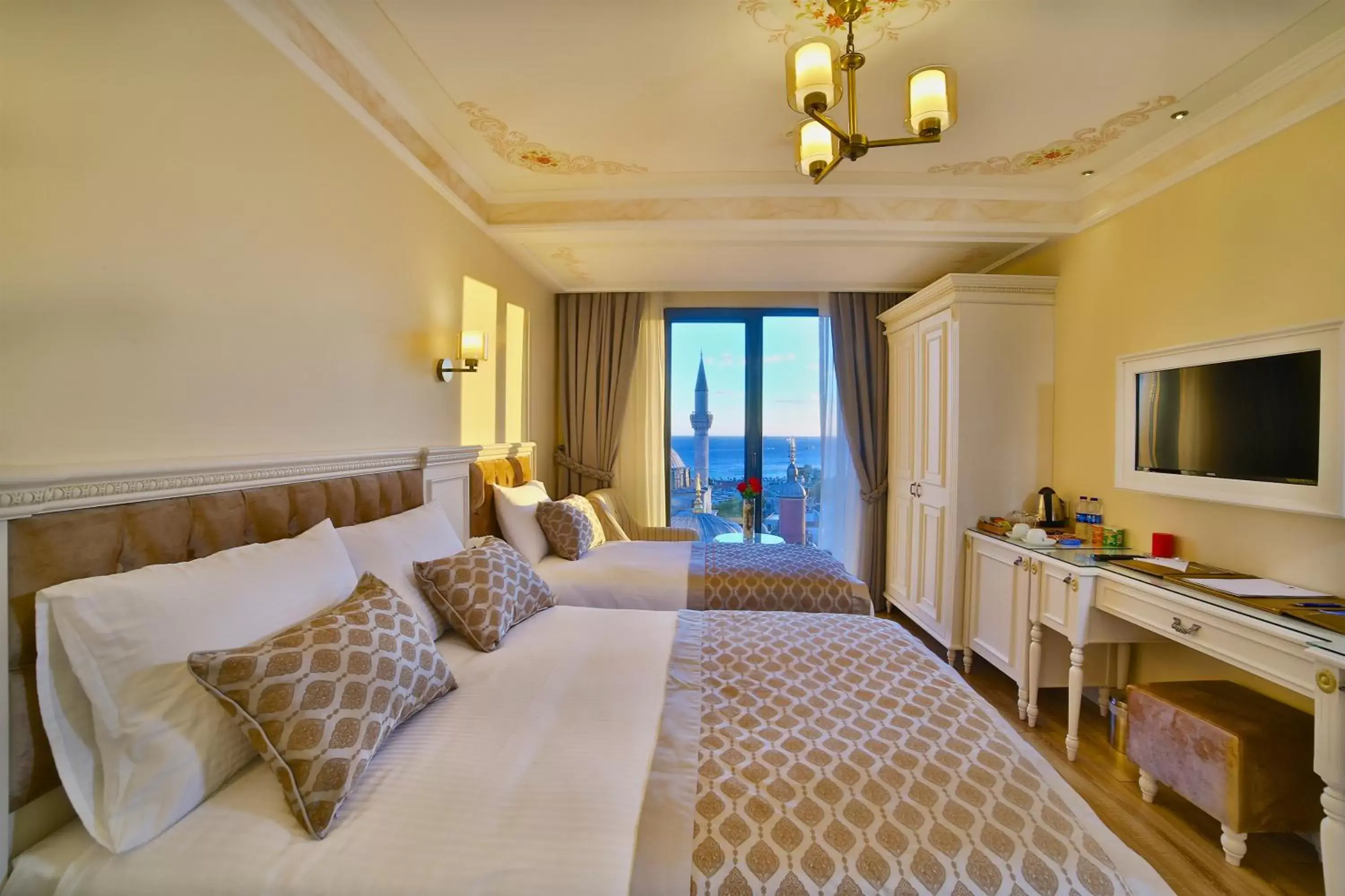 Bed in Yılsam Sultanahmet Hotel