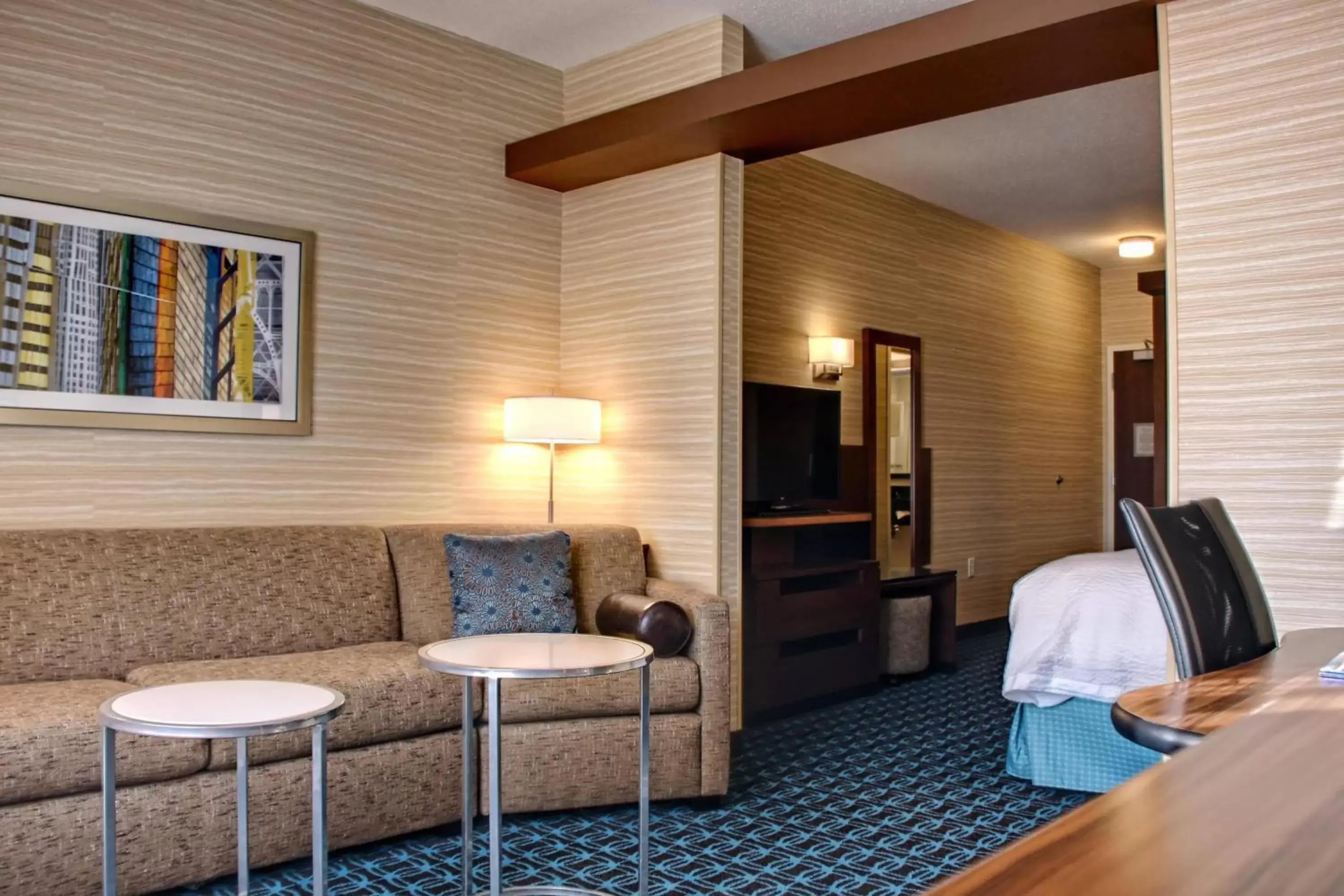 Bedroom, Seating Area in Fairfield Inn & Suites by Marriott Reading Wyomissing