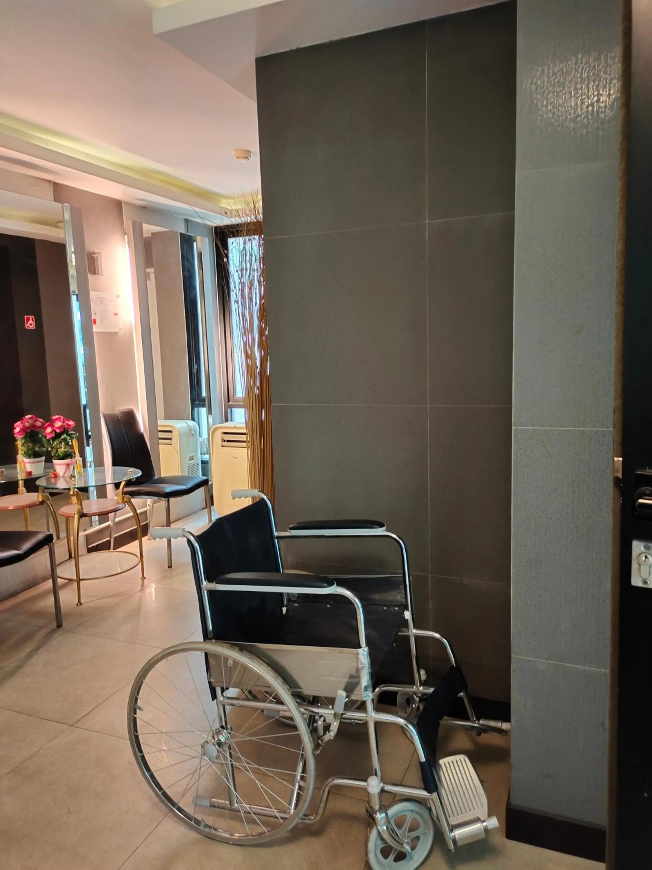 Facility for disabled guests in Avatar Suites Hotel - SHA Extra Plus